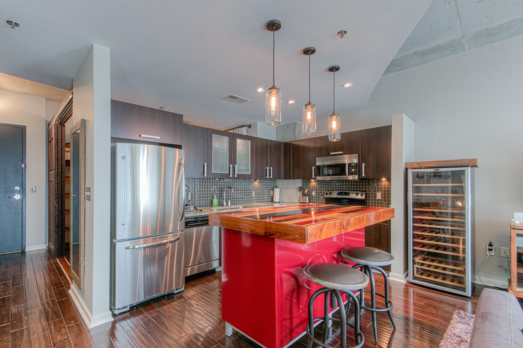 600 12th Ave, S Unit: 2106