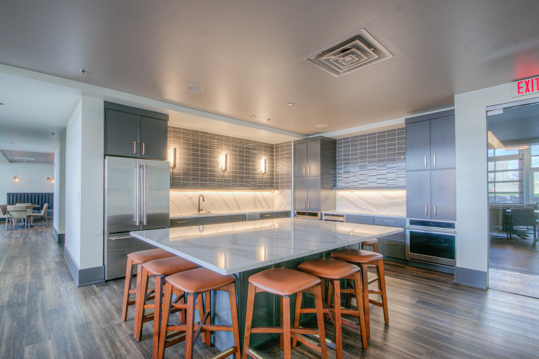 600 12th Ave, S Unit: 2106