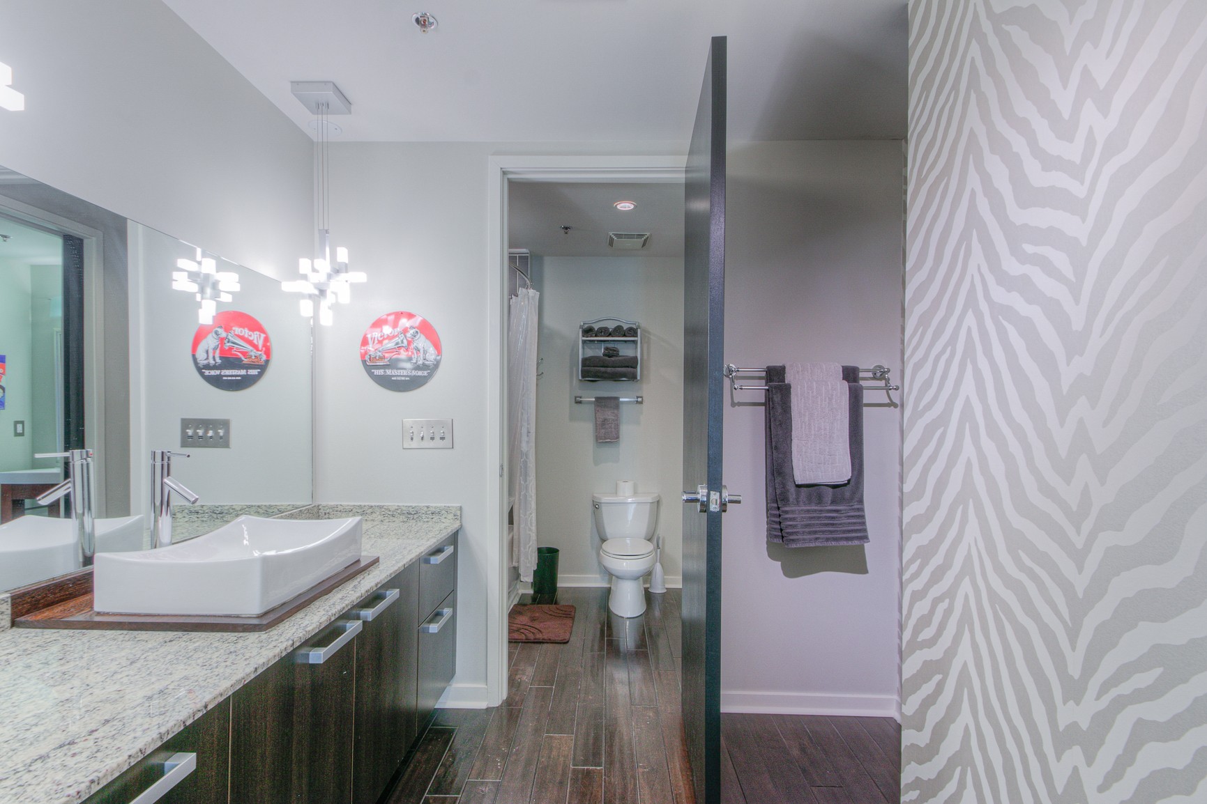 600 12th Ave, S Unit: 2106