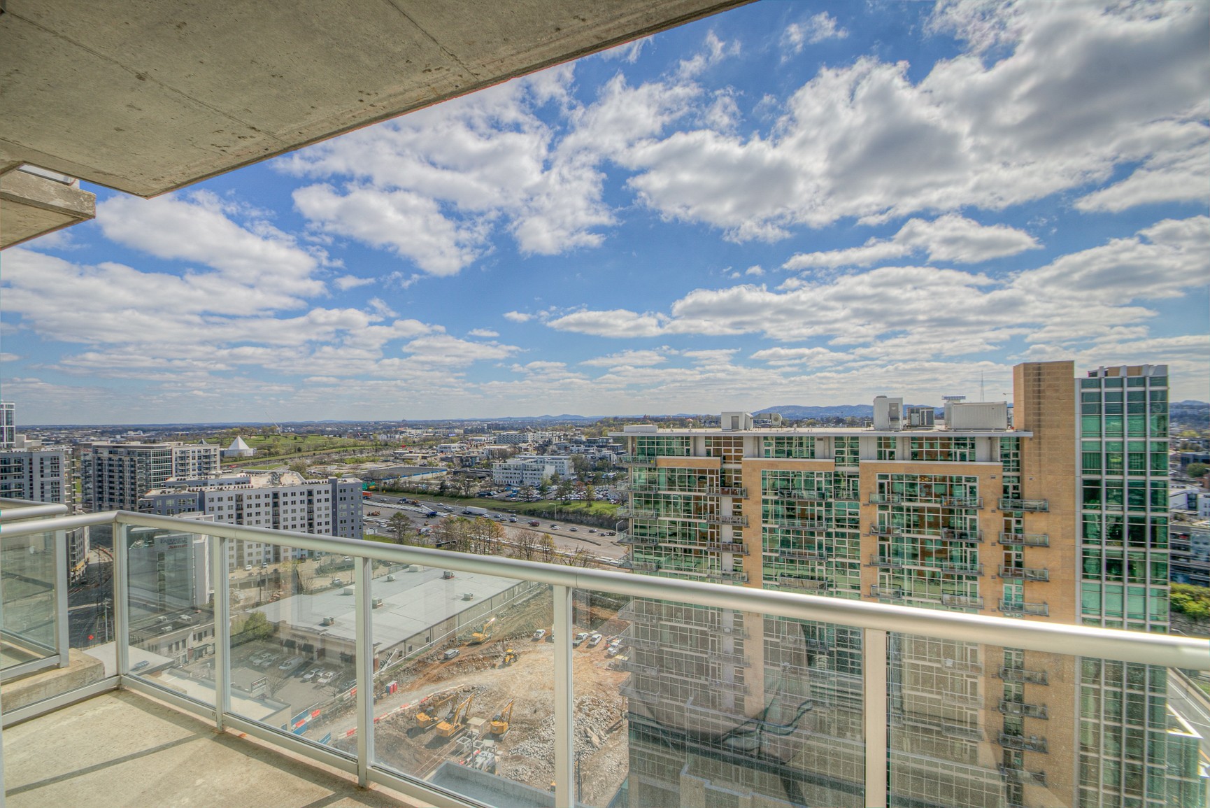 600 12th Ave, S Unit: 2106