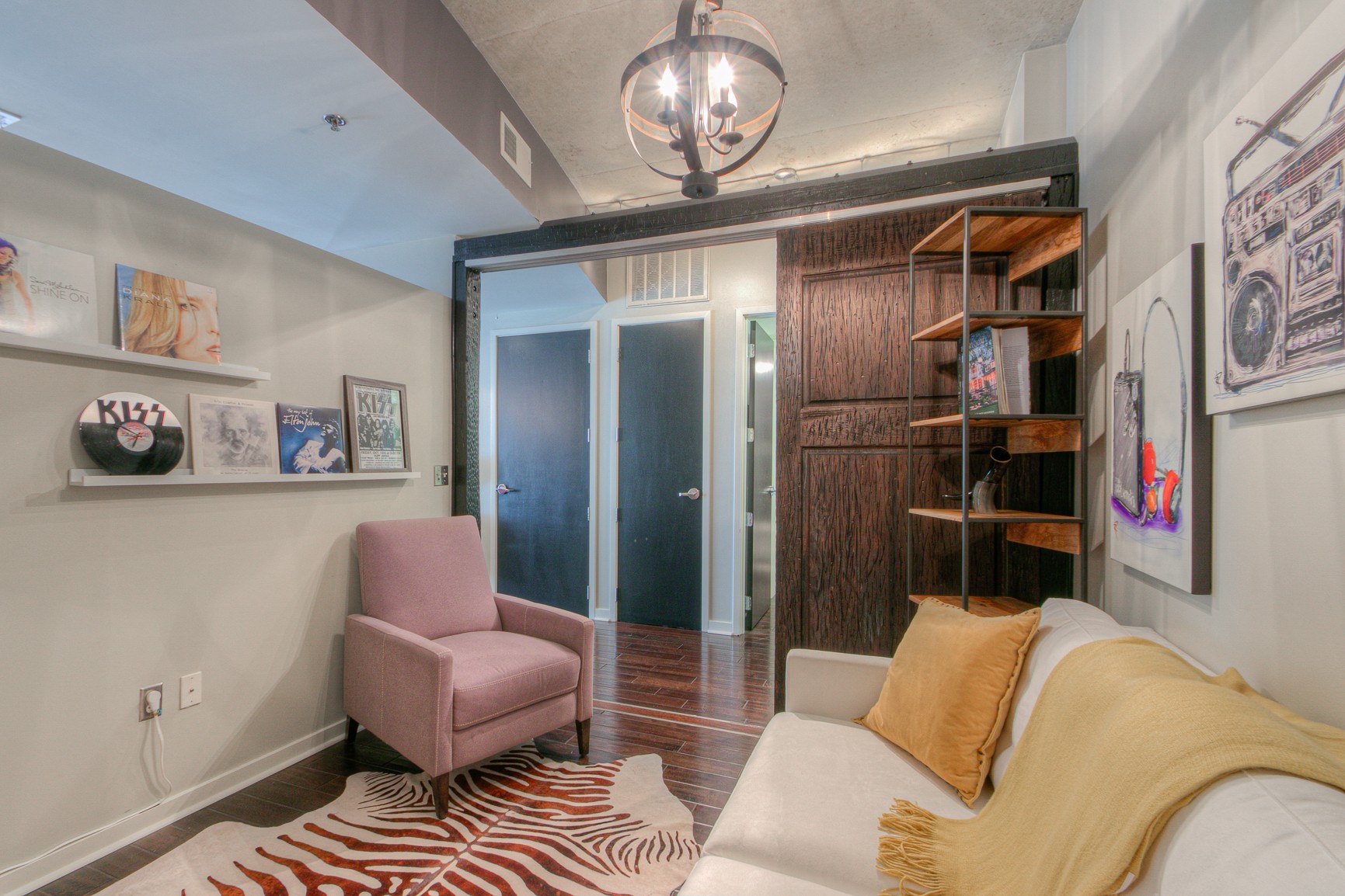 600 12th Ave, S Unit: 2106