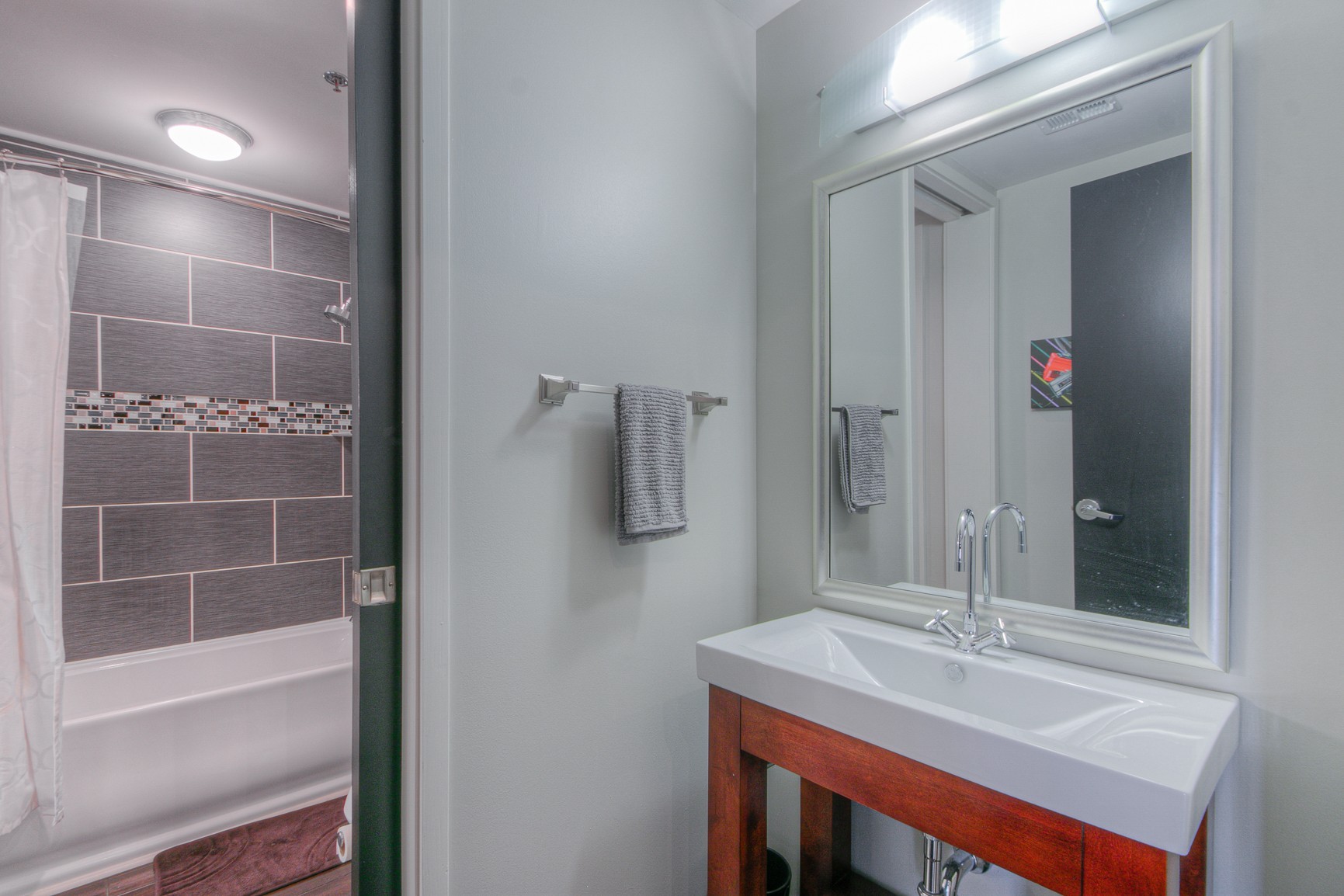 600 12th Ave, S Unit: 2106