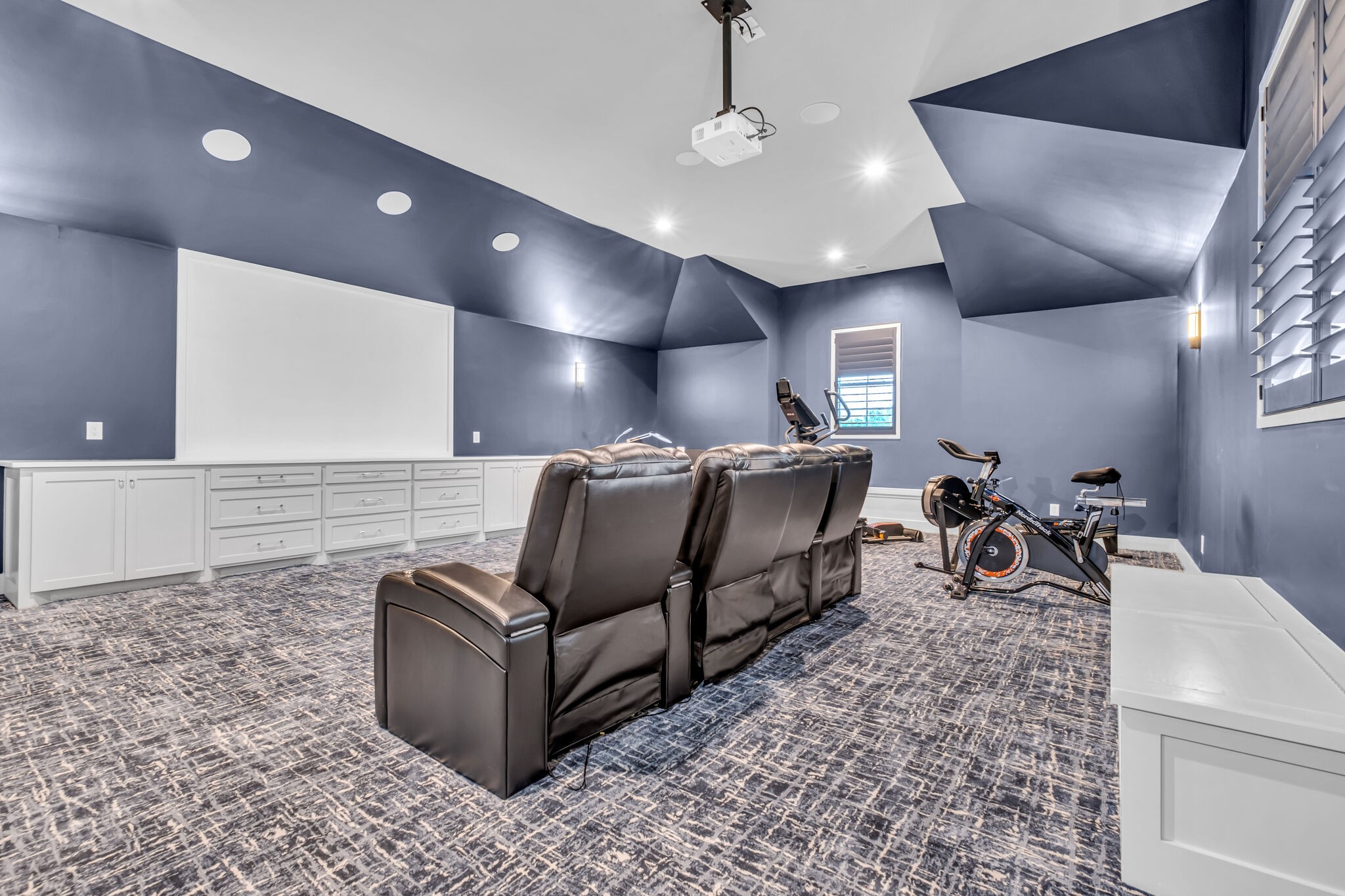 1065 Stockett Dr