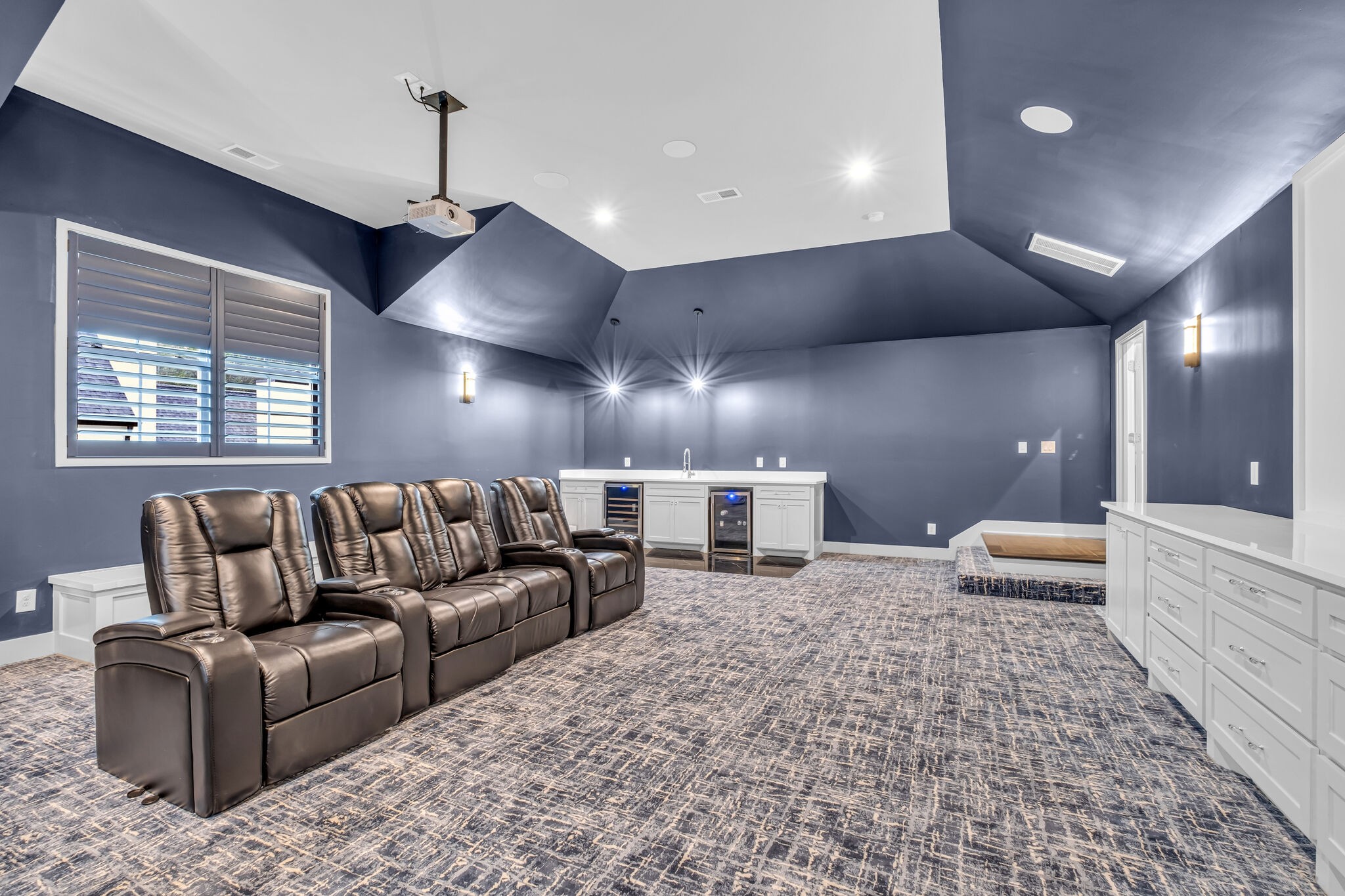 1065 Stockett Dr