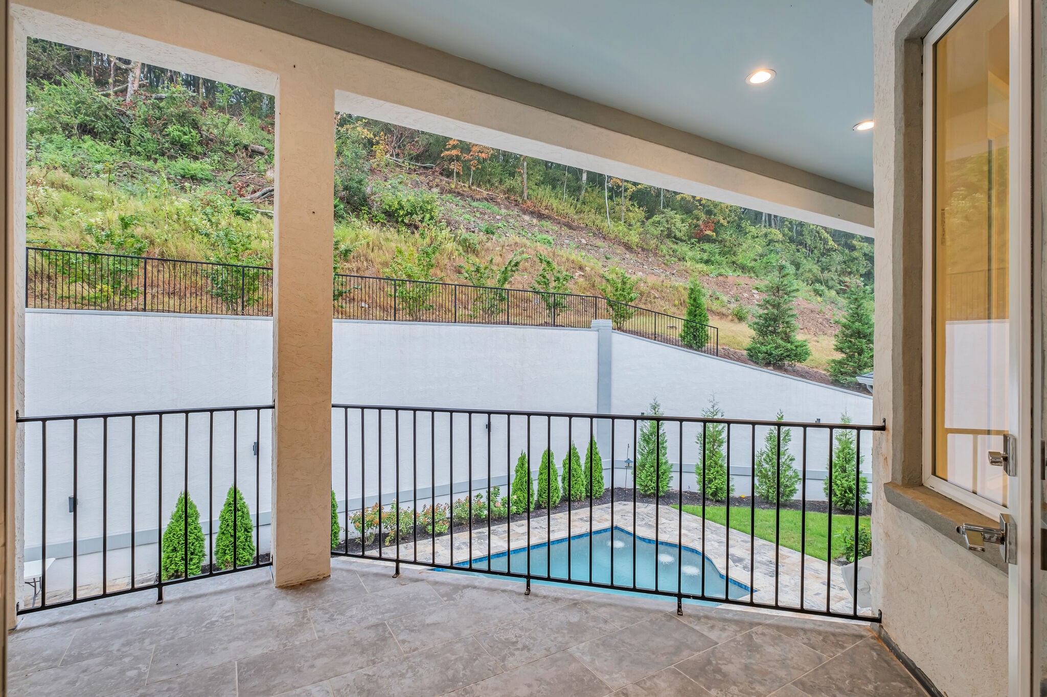 1065 Stockett Dr