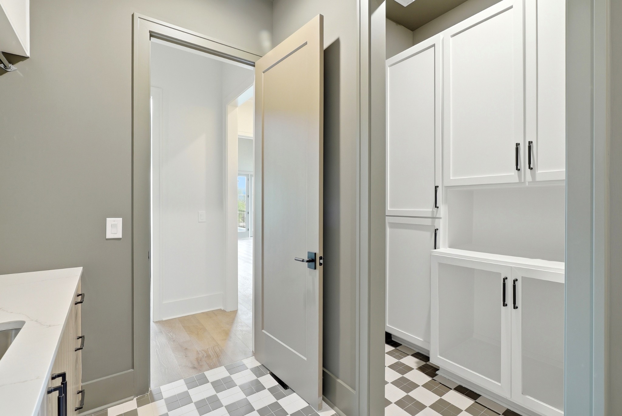 8106 Turning Point Dr