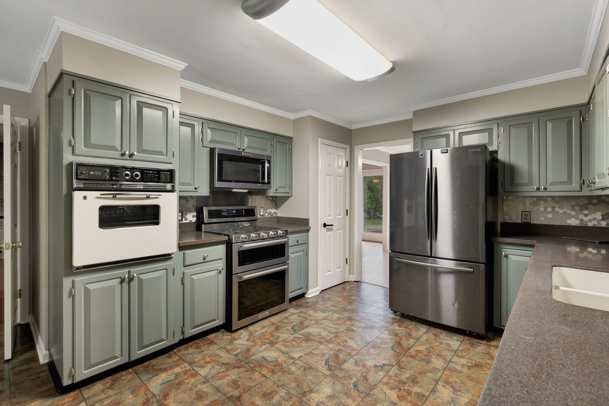 231 Riverbend Country Club Rd