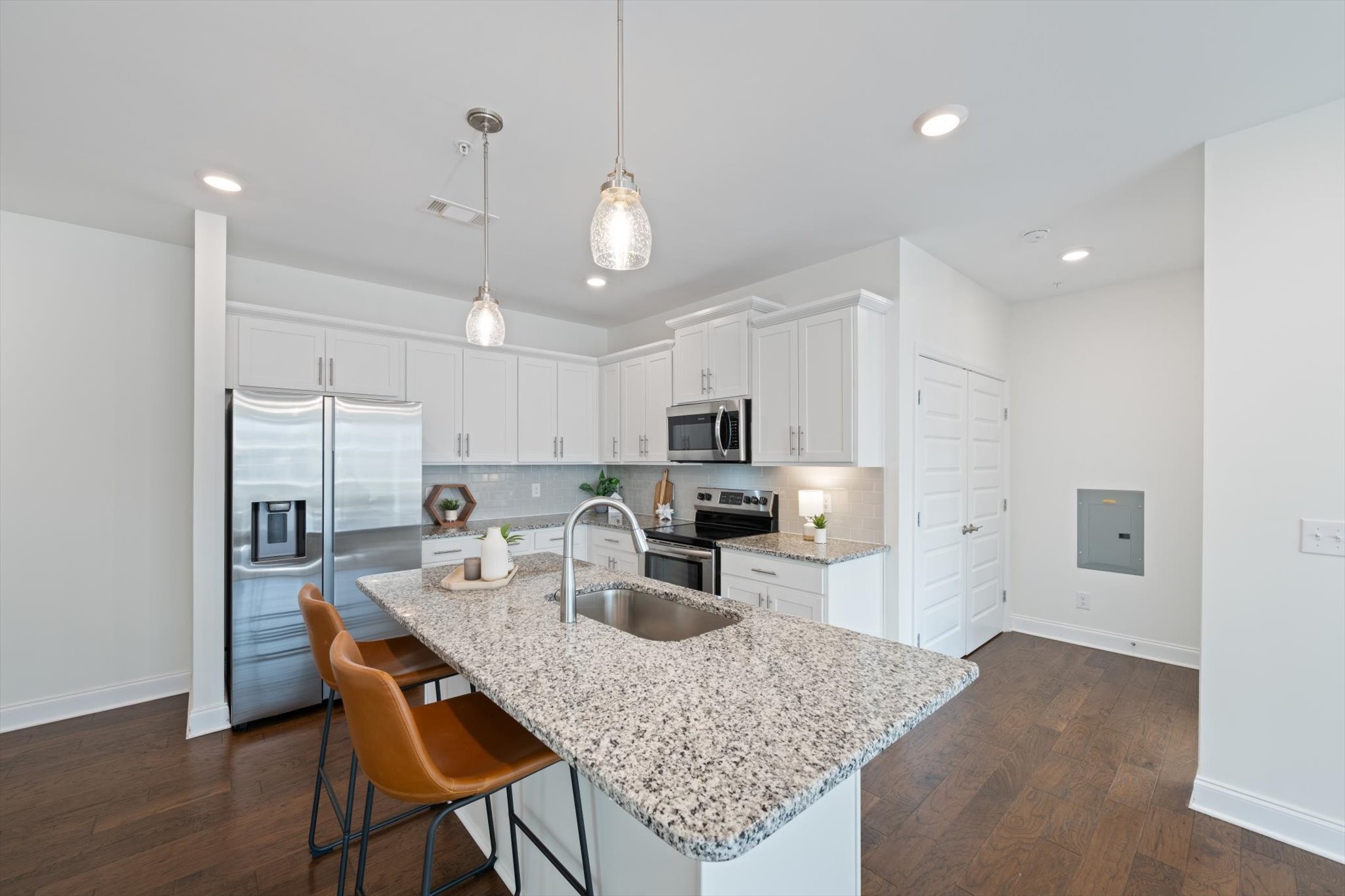 900 Vintage Green Ln Unit: 204