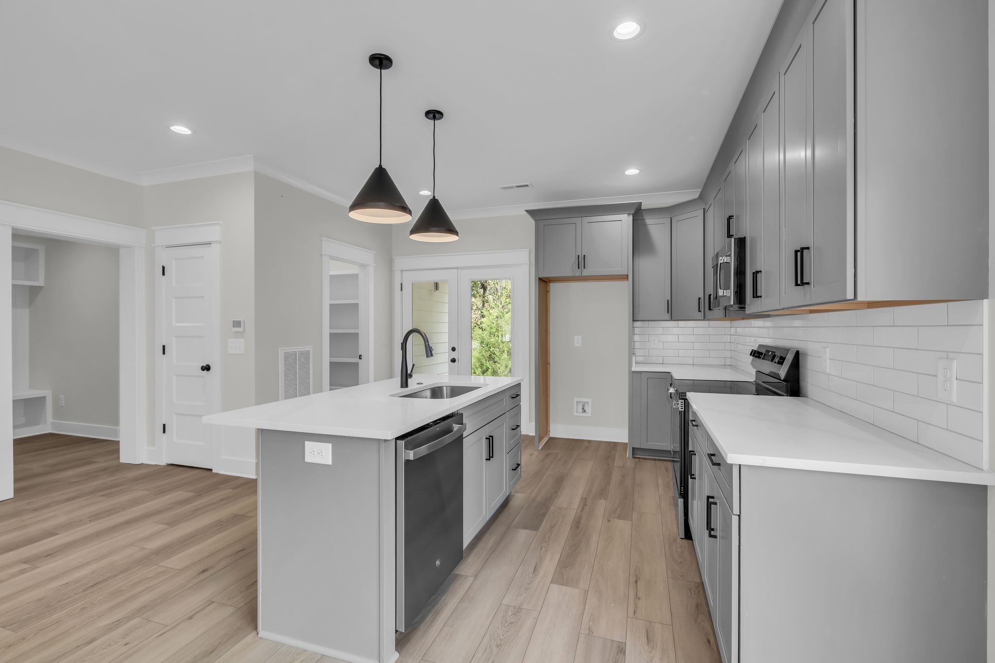 416 Mountain View Ct