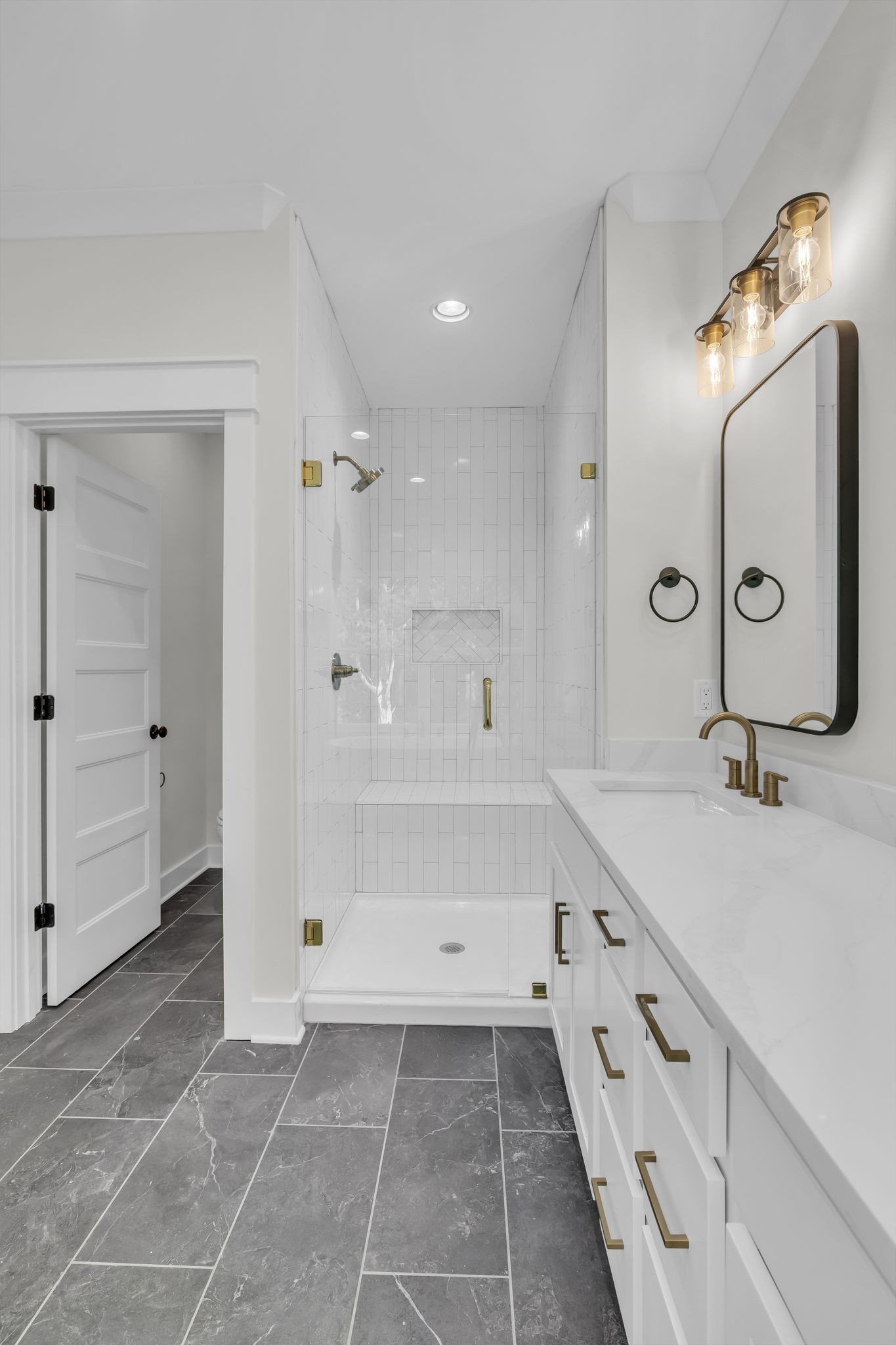 416 Mountain View Ct