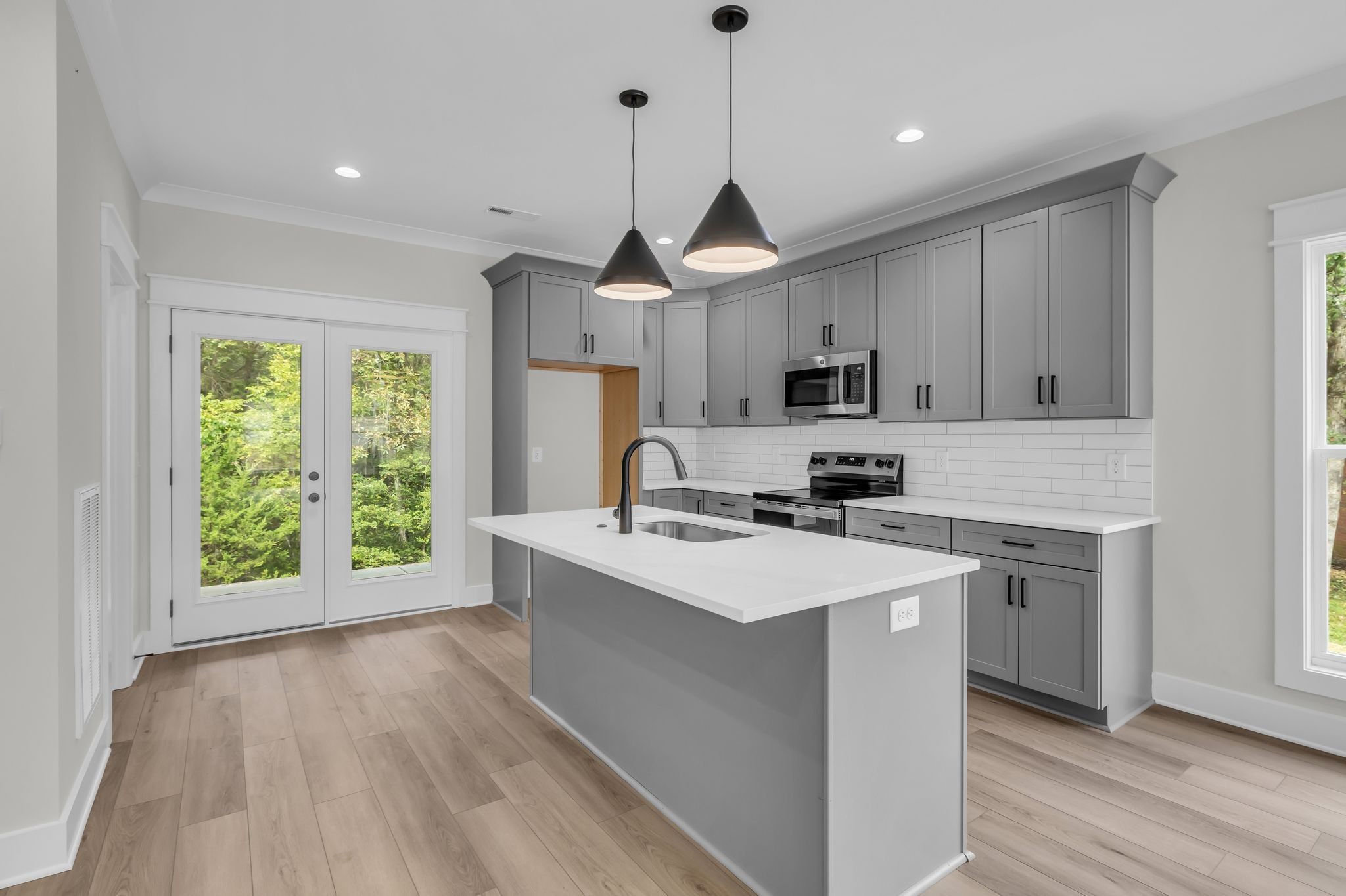 416 Mountain View Ct