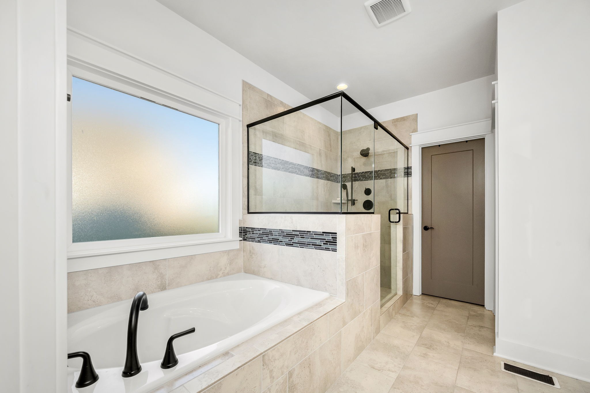 2614 Holly Springs Dr