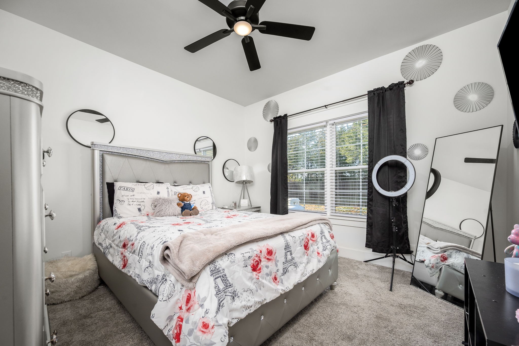 2614 Holly Springs Dr