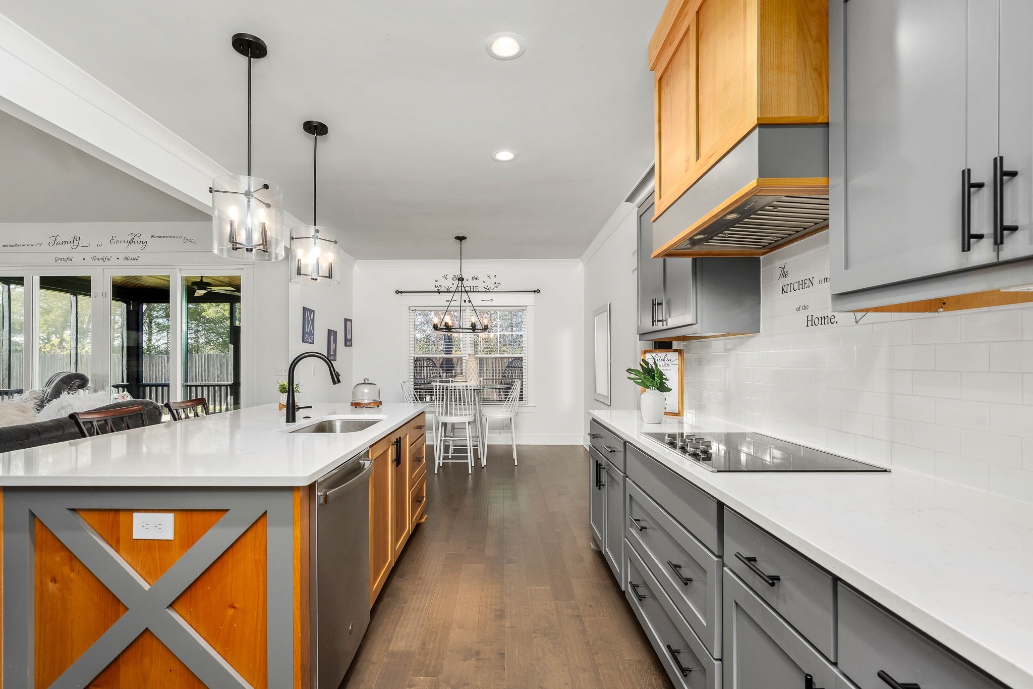 2614 Holly Springs Dr