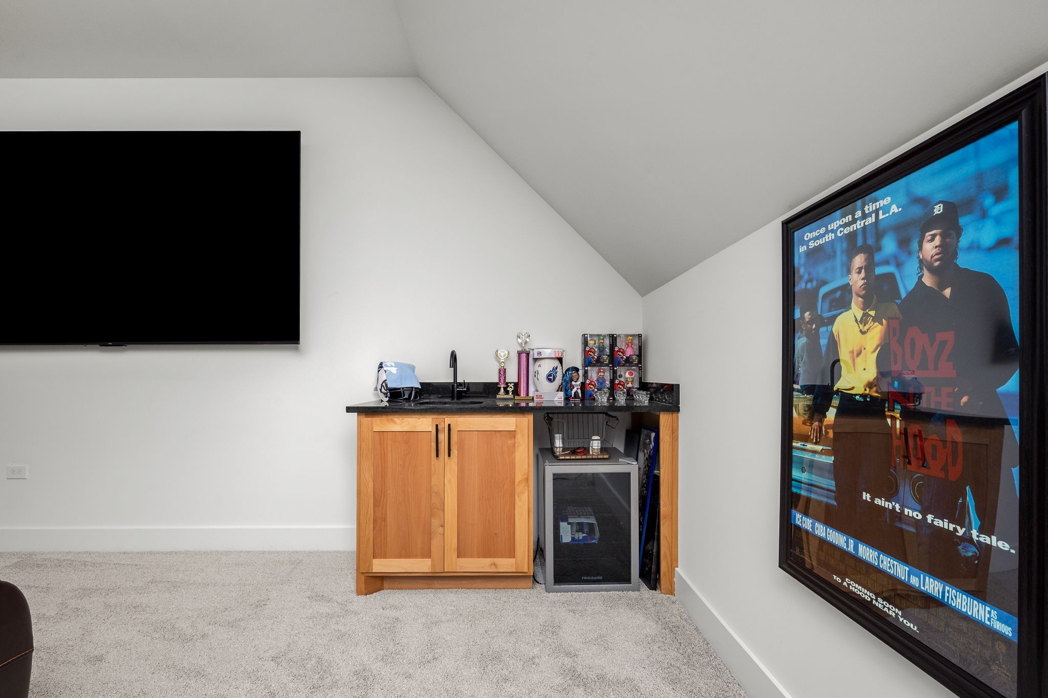 2614 Holly Springs Dr