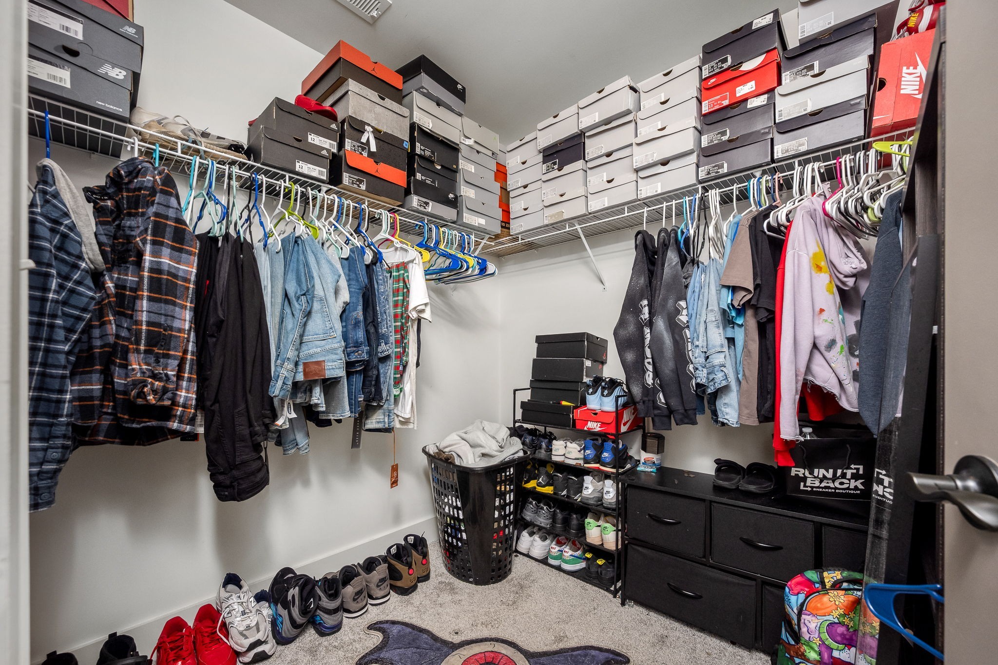 2614 Holly Springs Dr