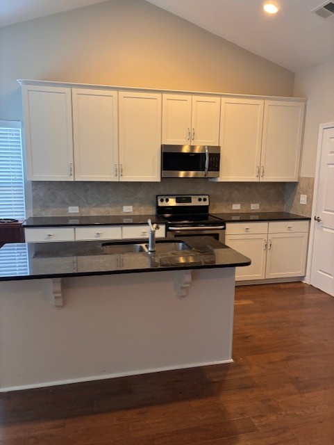 395 Devon Chase Hl Unit: 6202