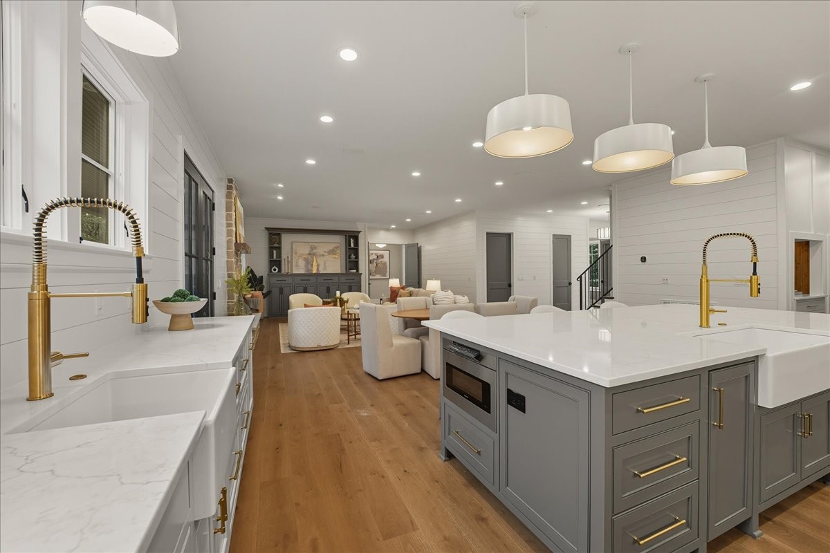 3618 General Bate Dr