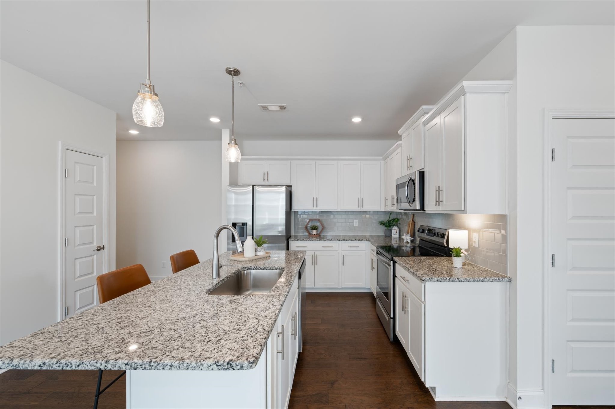 900 Vintage Green Ln Unit: 204