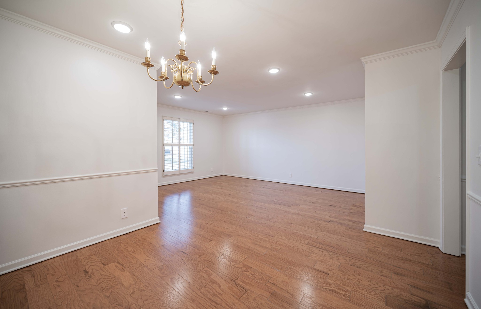 1002 E Northfield Blvd Unit: L101