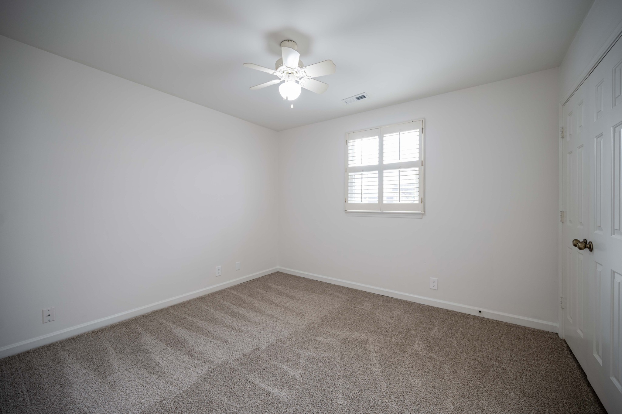 1002 E Northfield Blvd Unit: L101