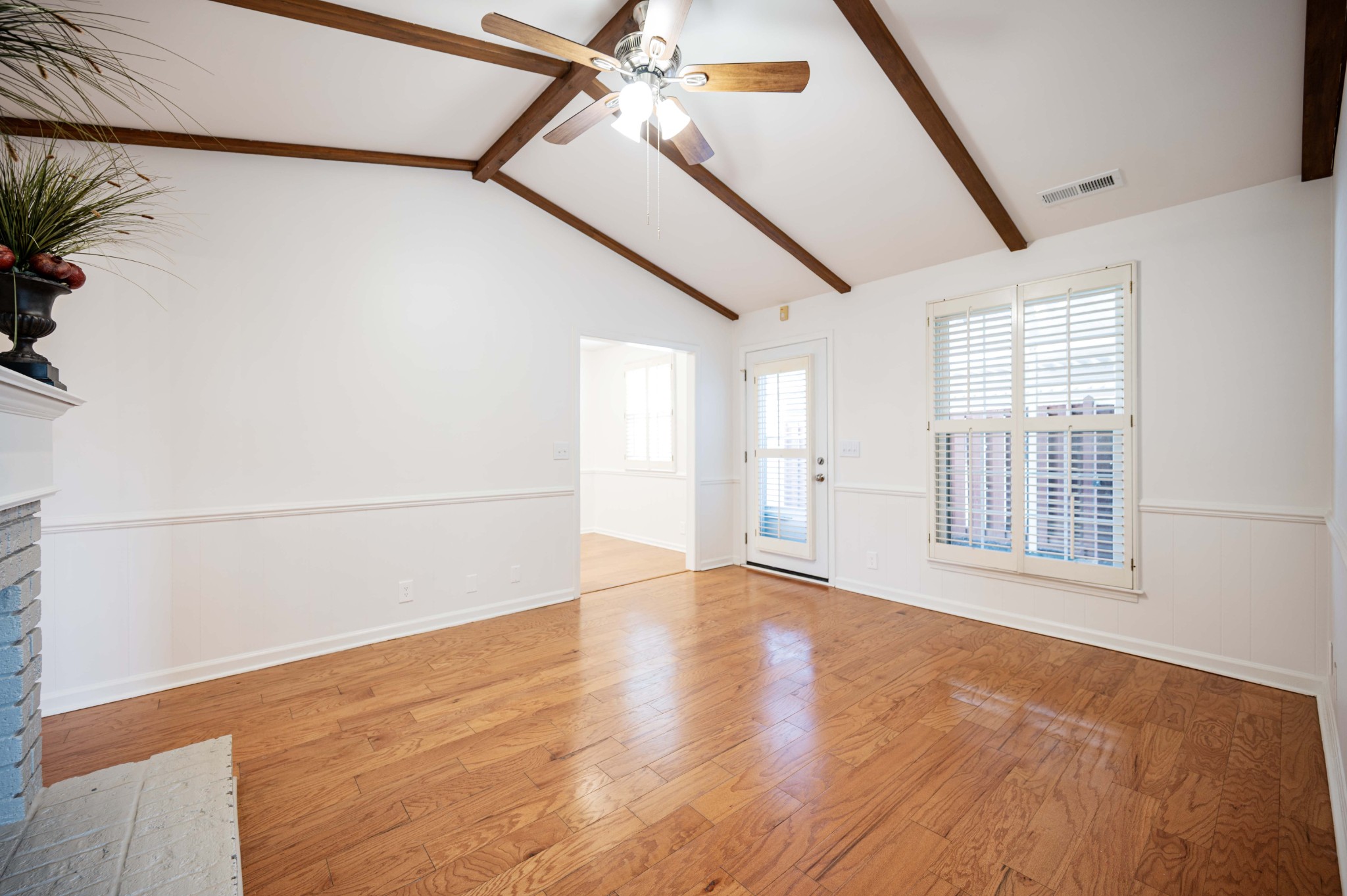 1002 E Northfield Blvd Unit: L101