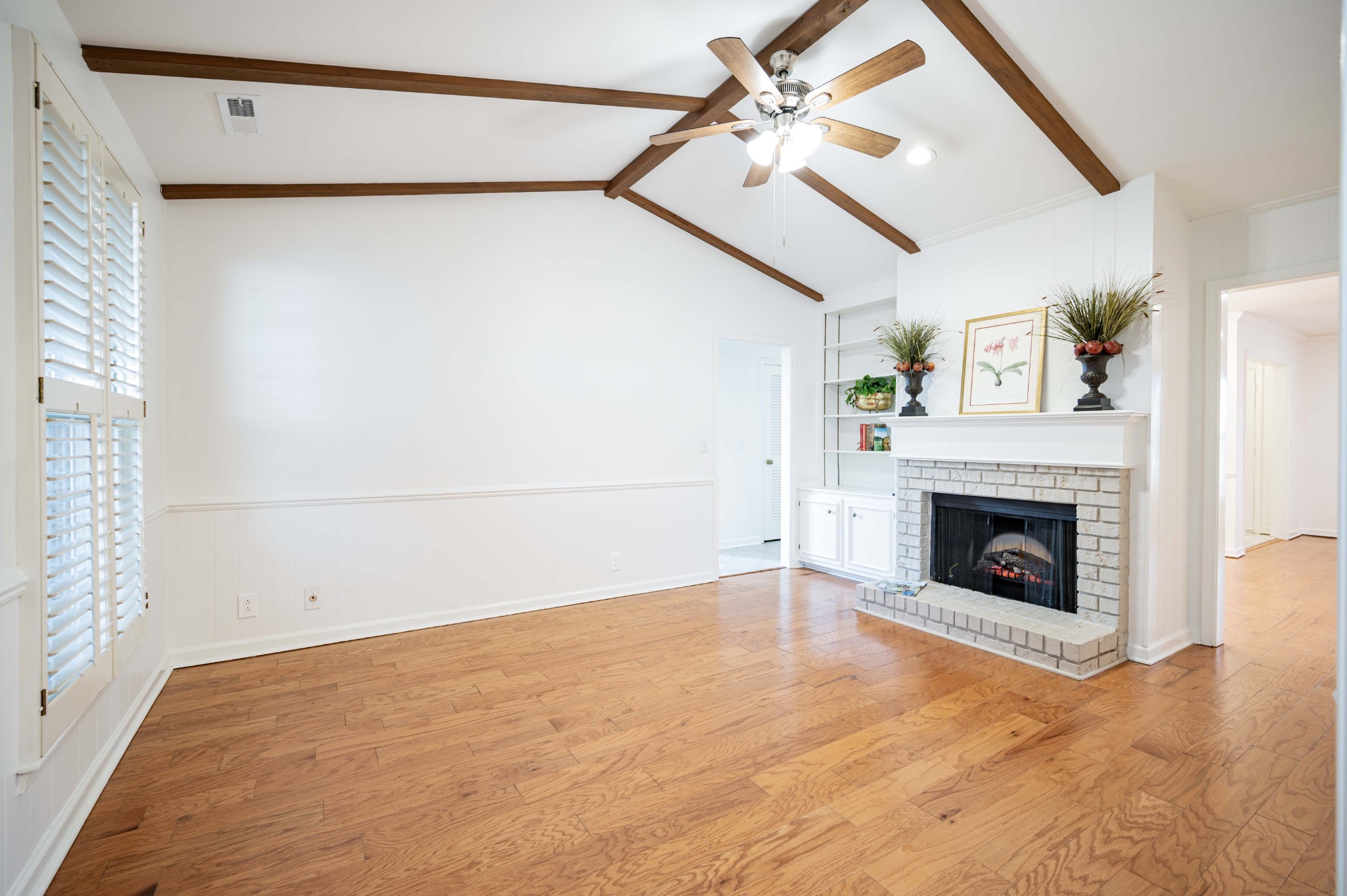 1002 E Northfield Blvd Unit: L101