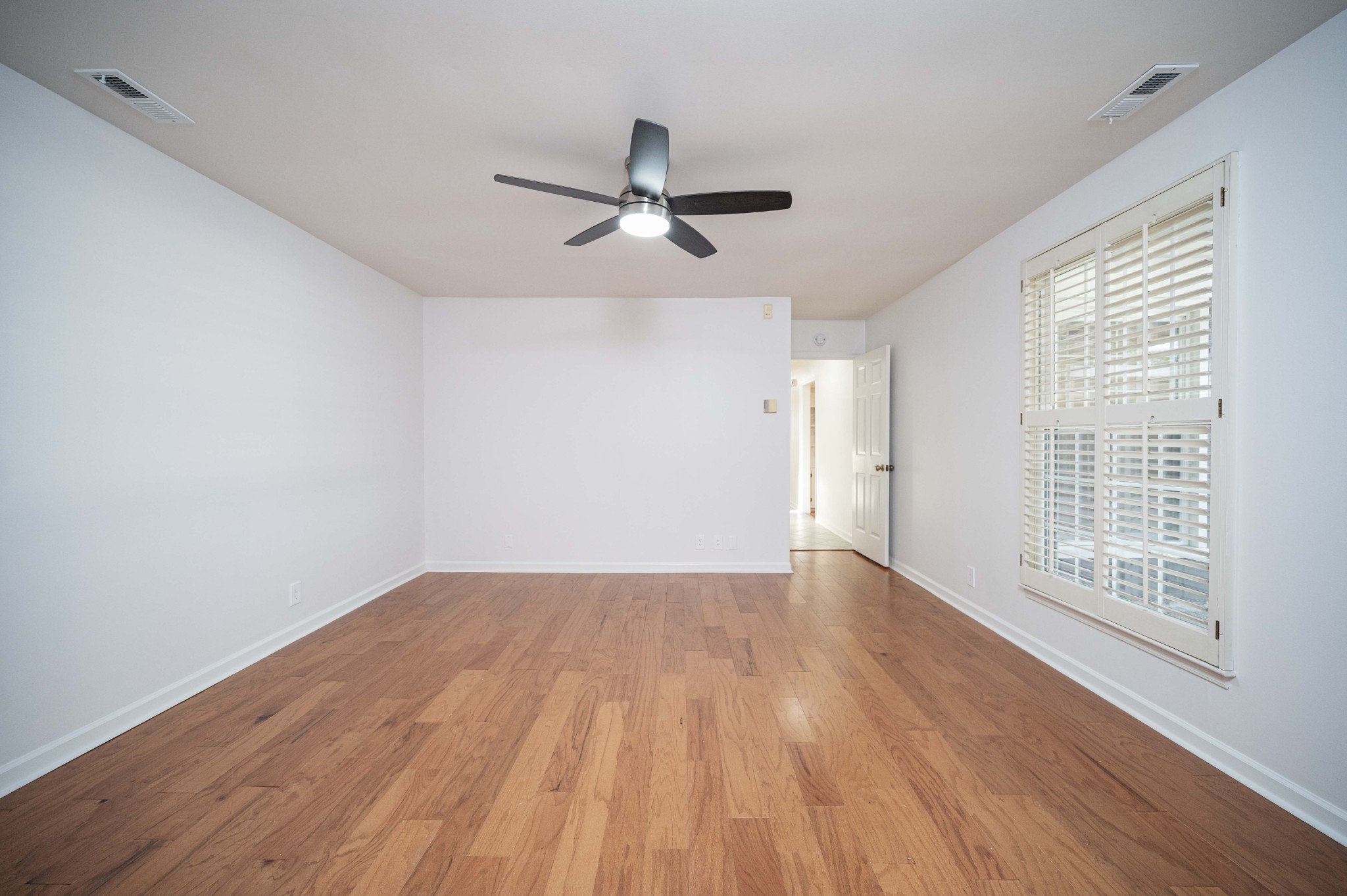 1002 E Northfield Blvd Unit: L101