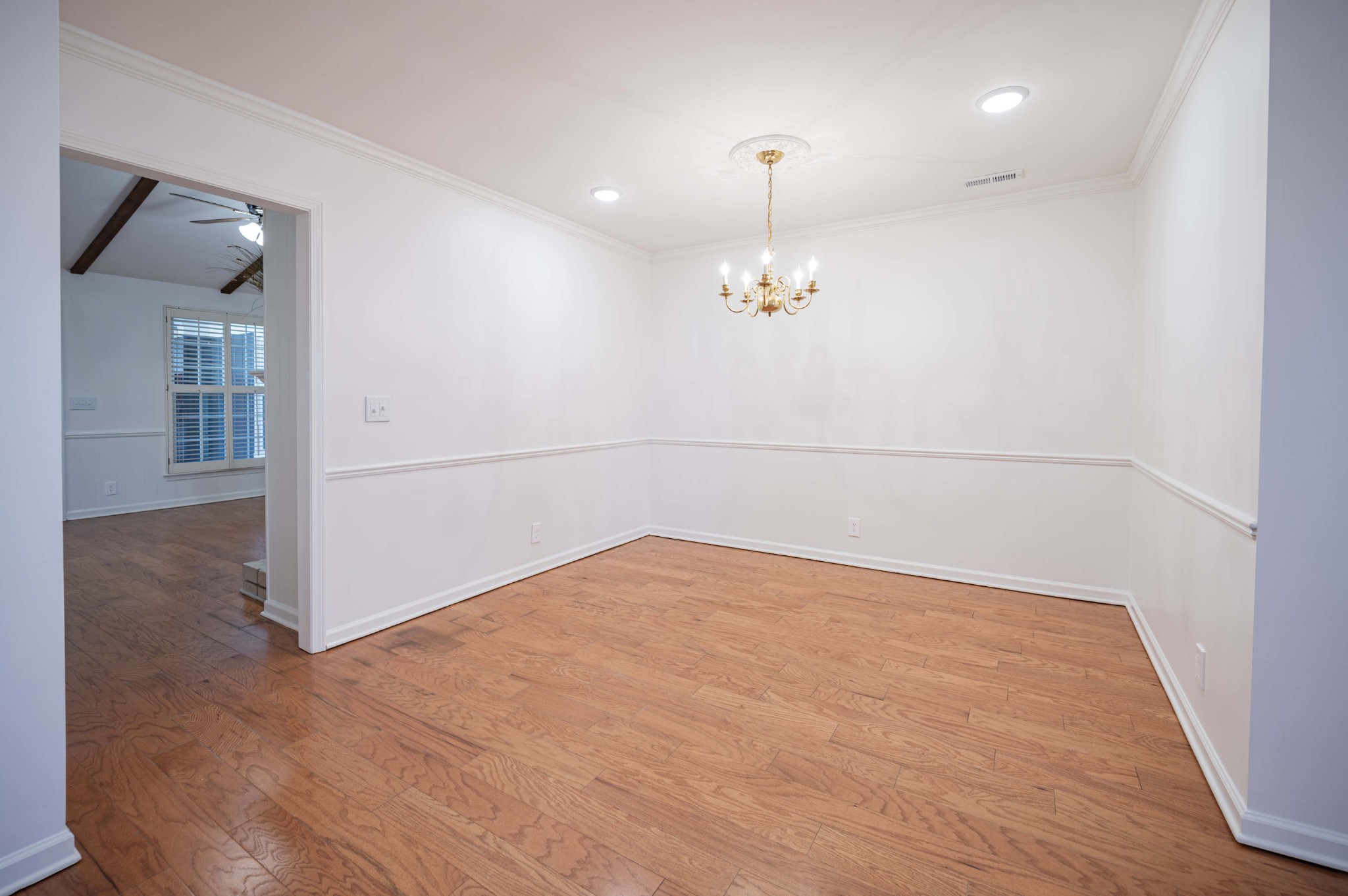 1002 E Northfield Blvd Unit: L101