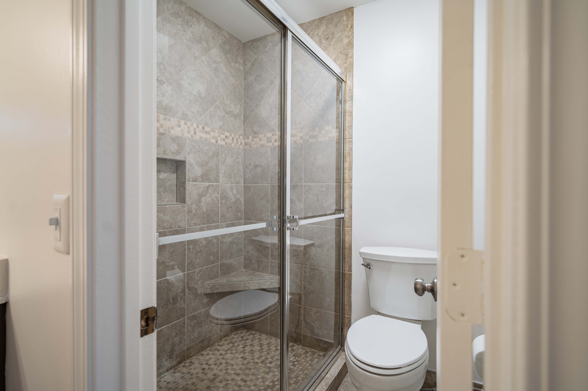 1002 E Northfield Blvd Unit: L101