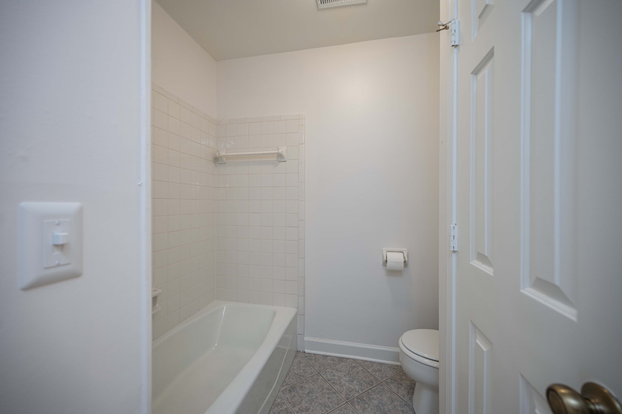 1002 E Northfield Blvd Unit: L101