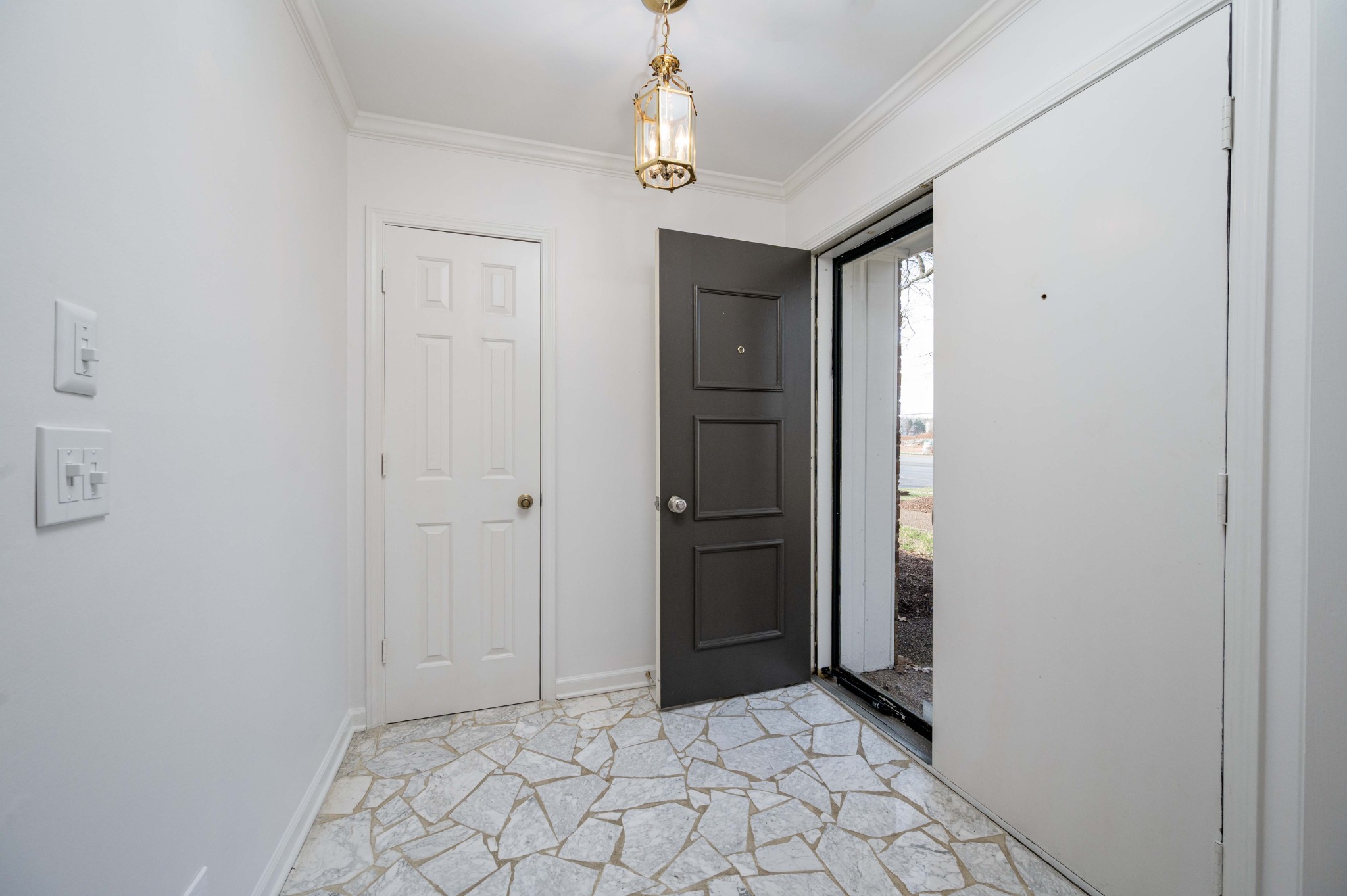 1002 E Northfield Blvd Unit: L101