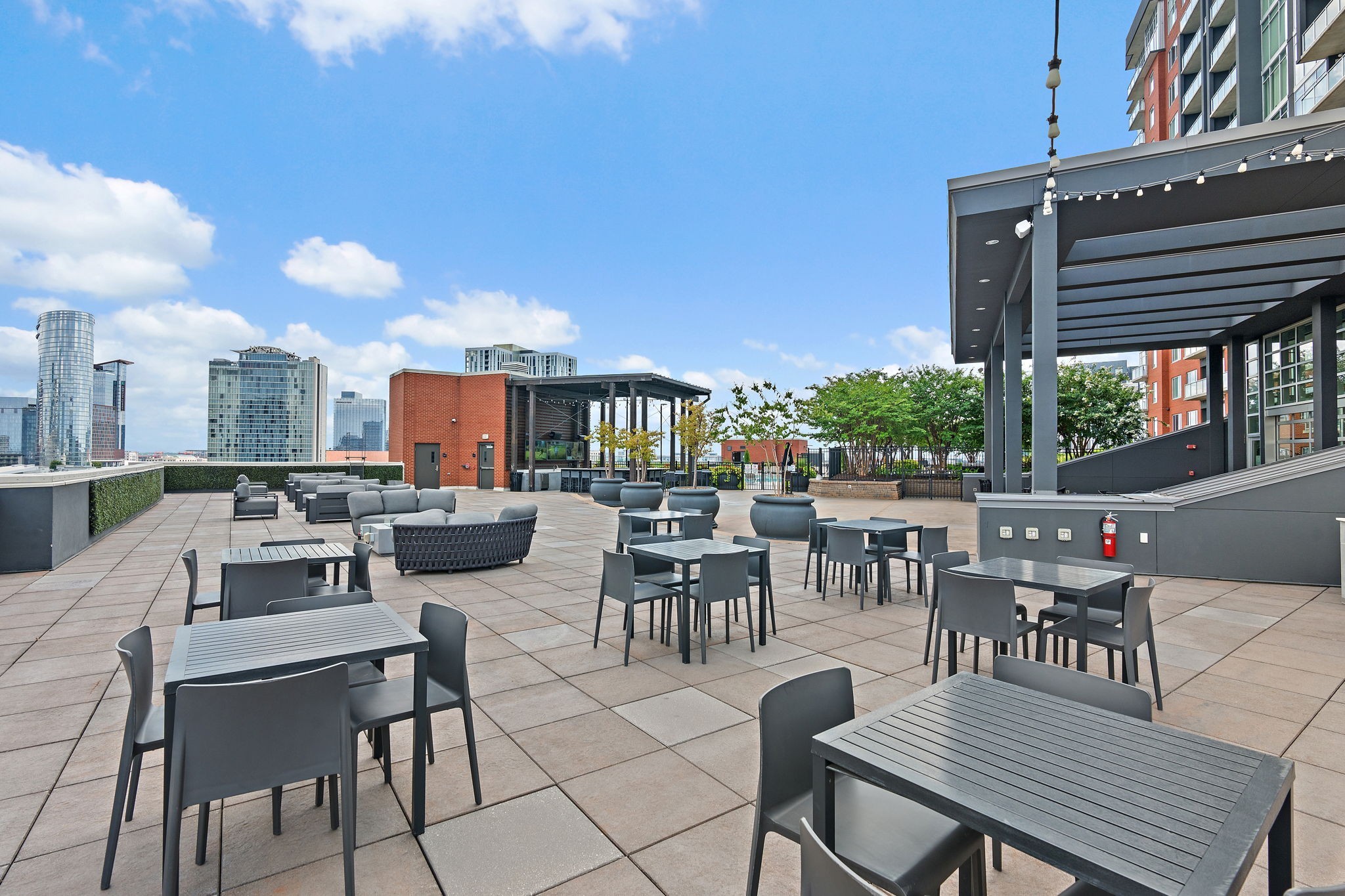 600 12th Ave S Unit: 1708