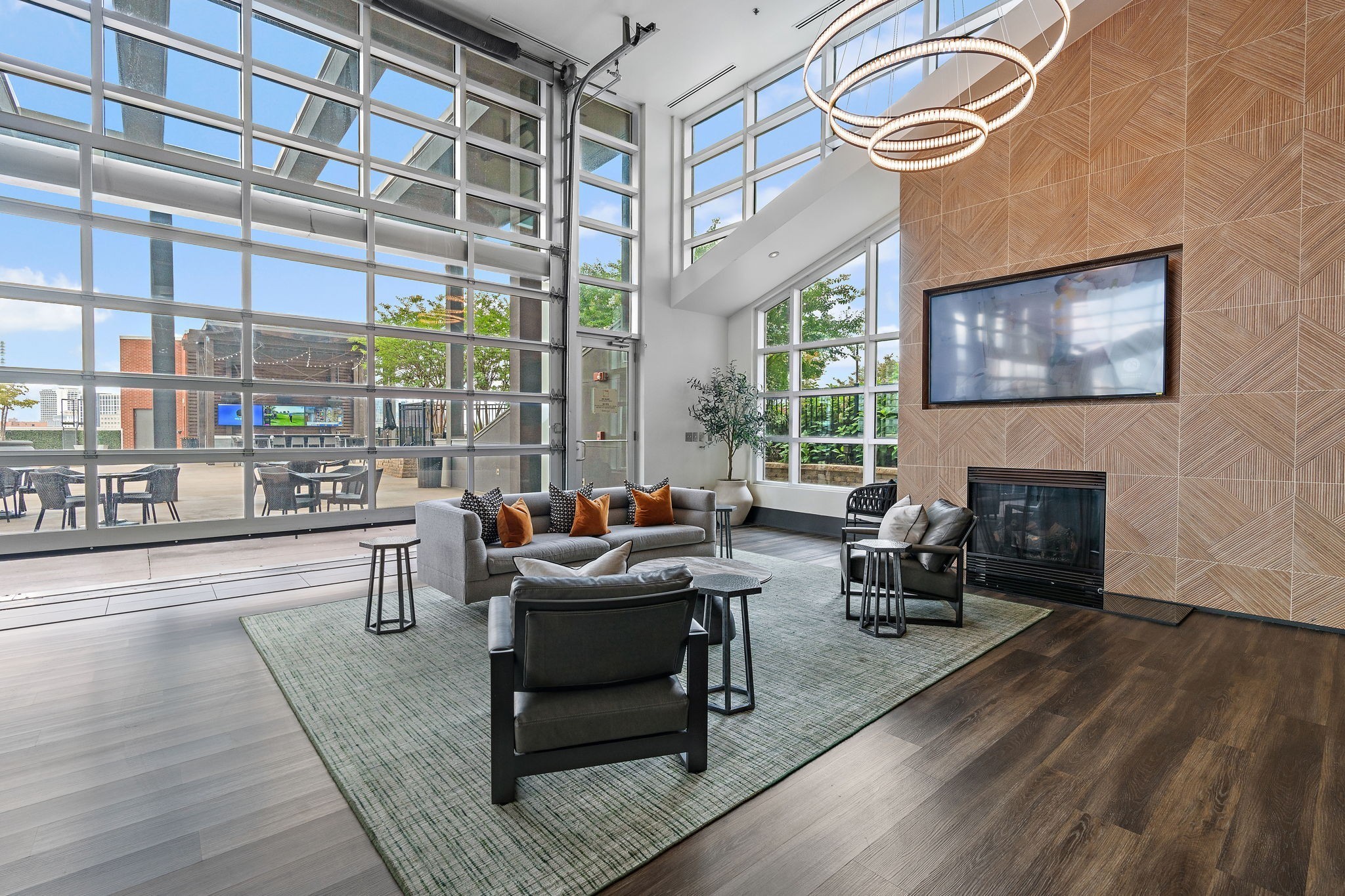 600 12th Ave S Unit: 1708