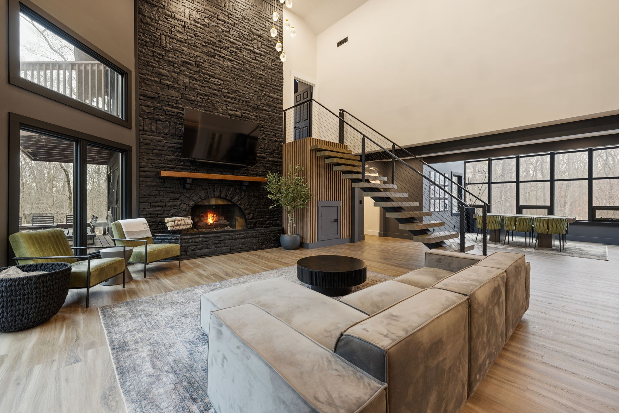 8575 Saundersville Rd