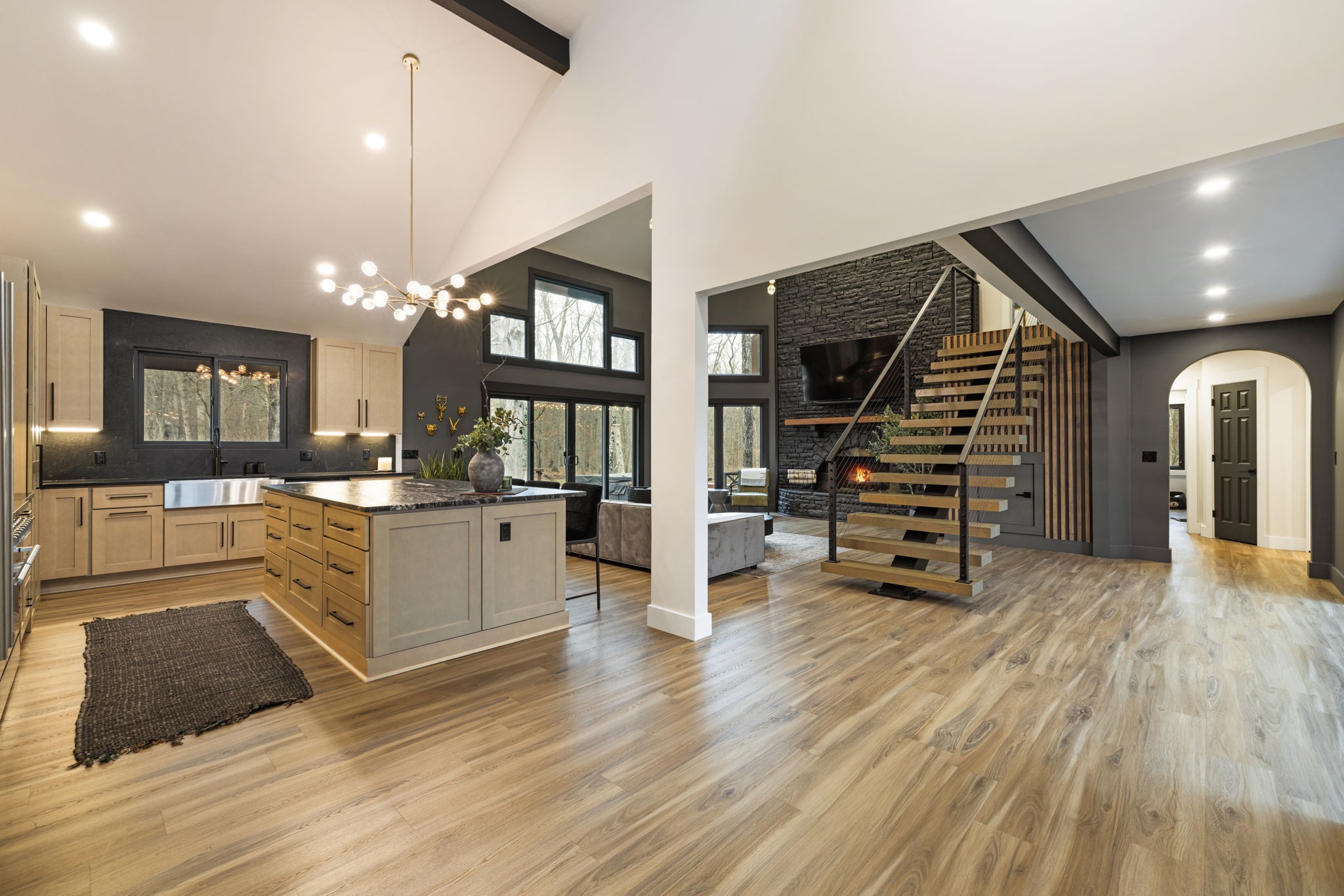 8575 Saundersville Rd