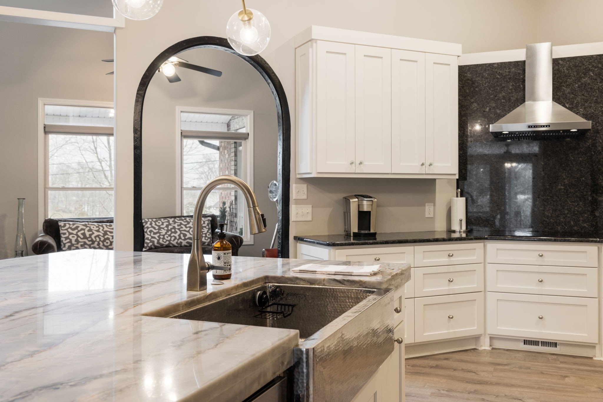 442 Lakeview Cir