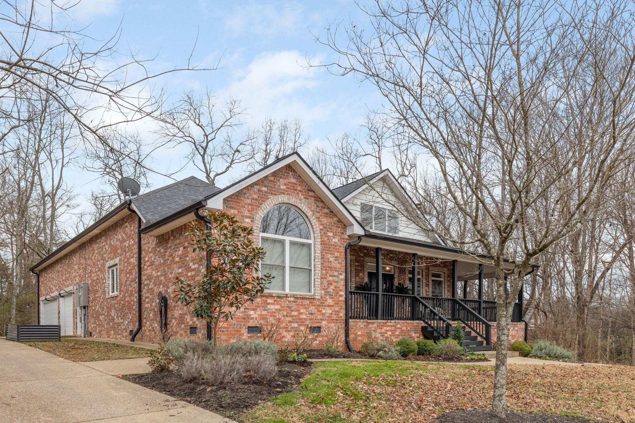 442 Lakeview Cir