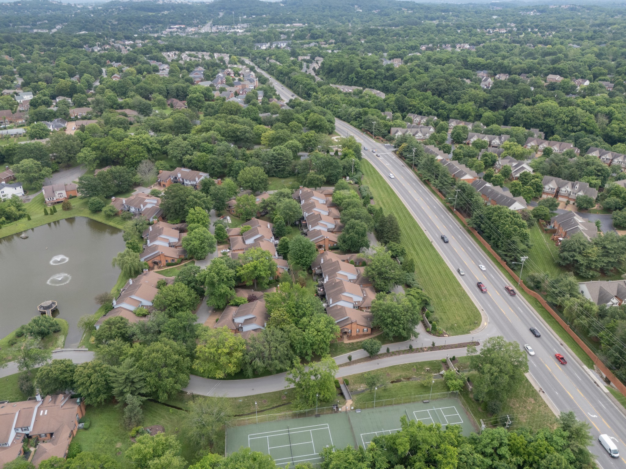 307 Seven Springs Way Unit: 304