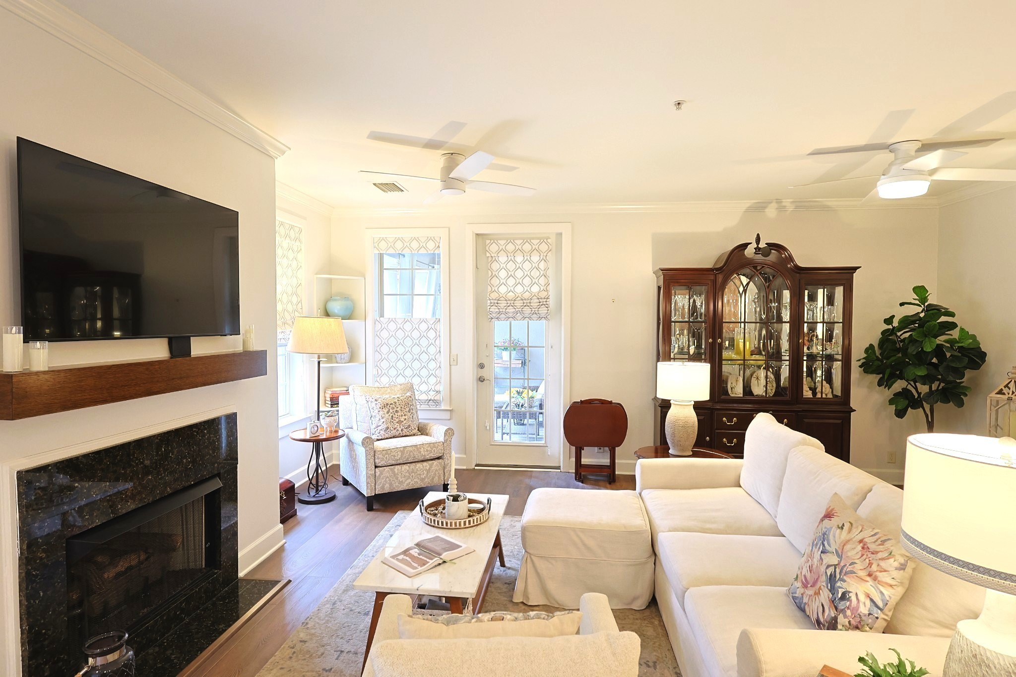 307 Seven Springs Way Unit: 304