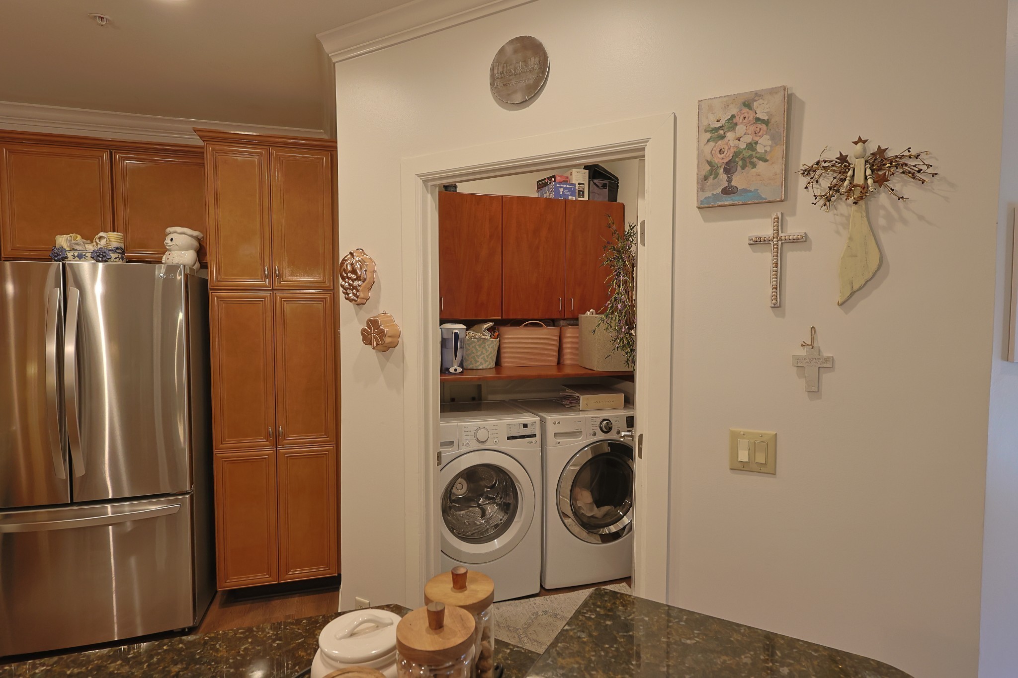 307 Seven Springs Way Unit: 304