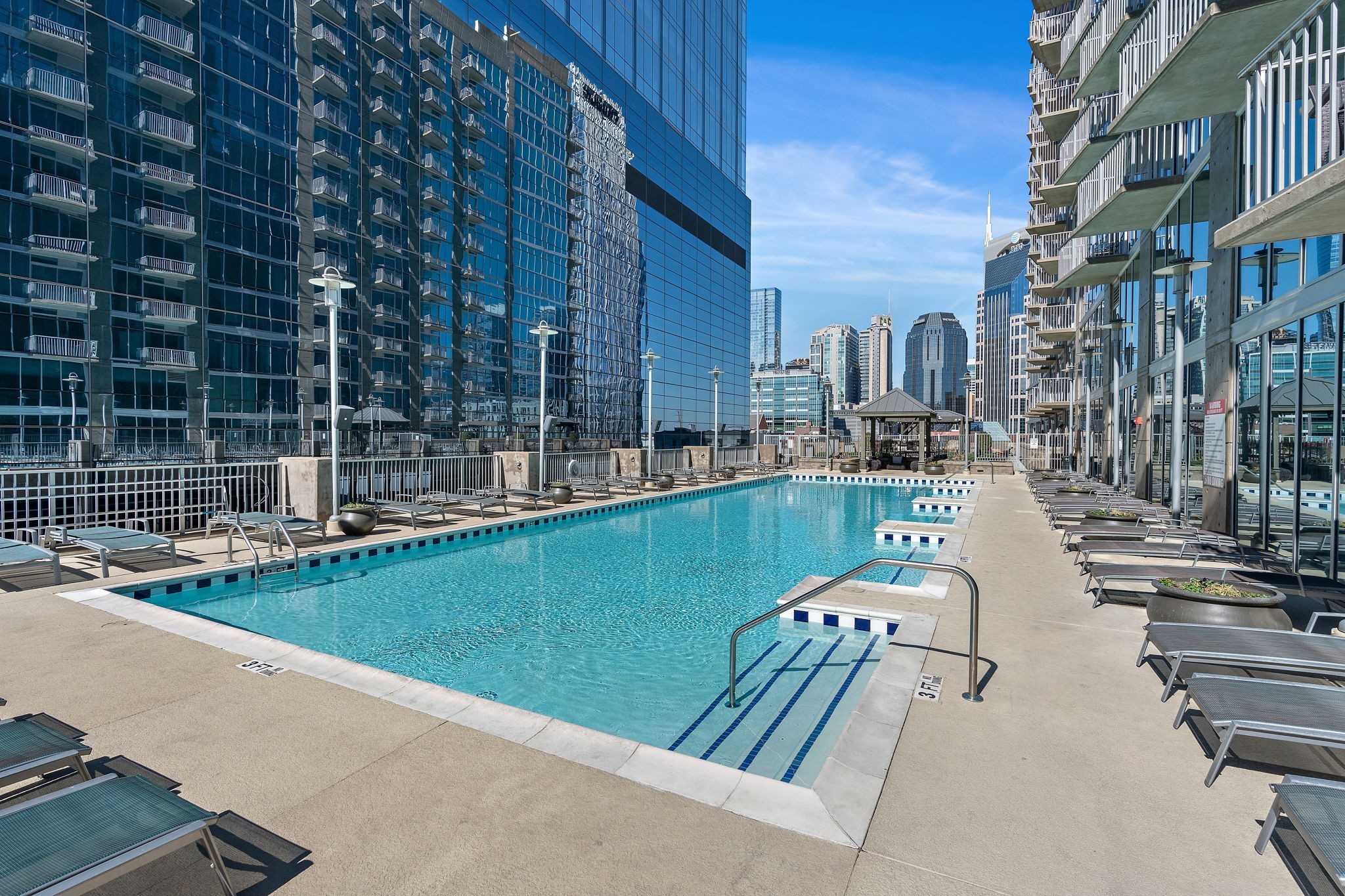 301 Demonbreun St Unit: 602