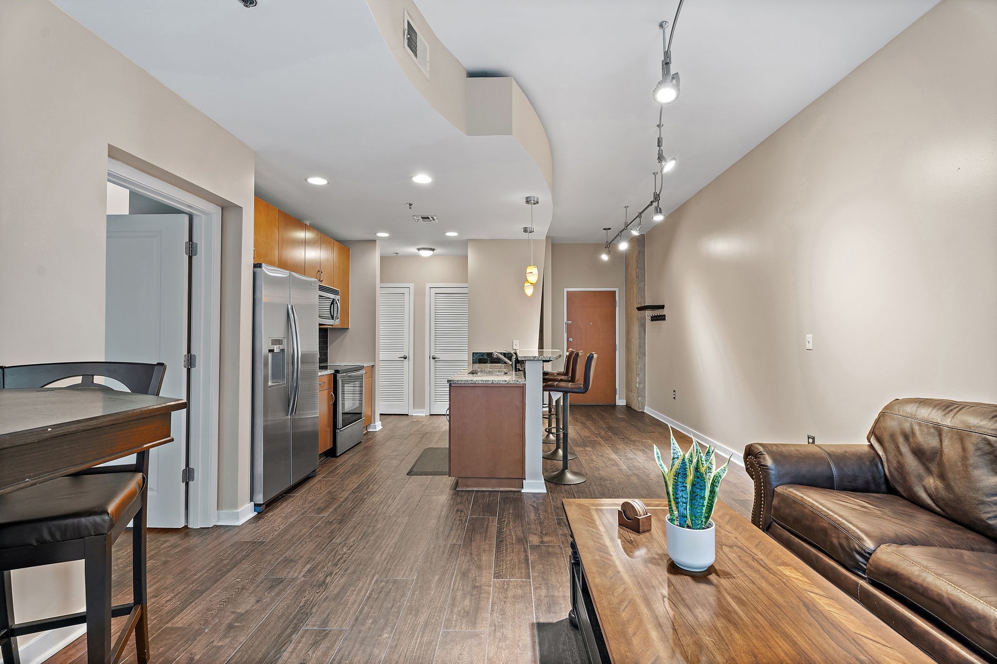 301 Demonbreun St Unit: 602