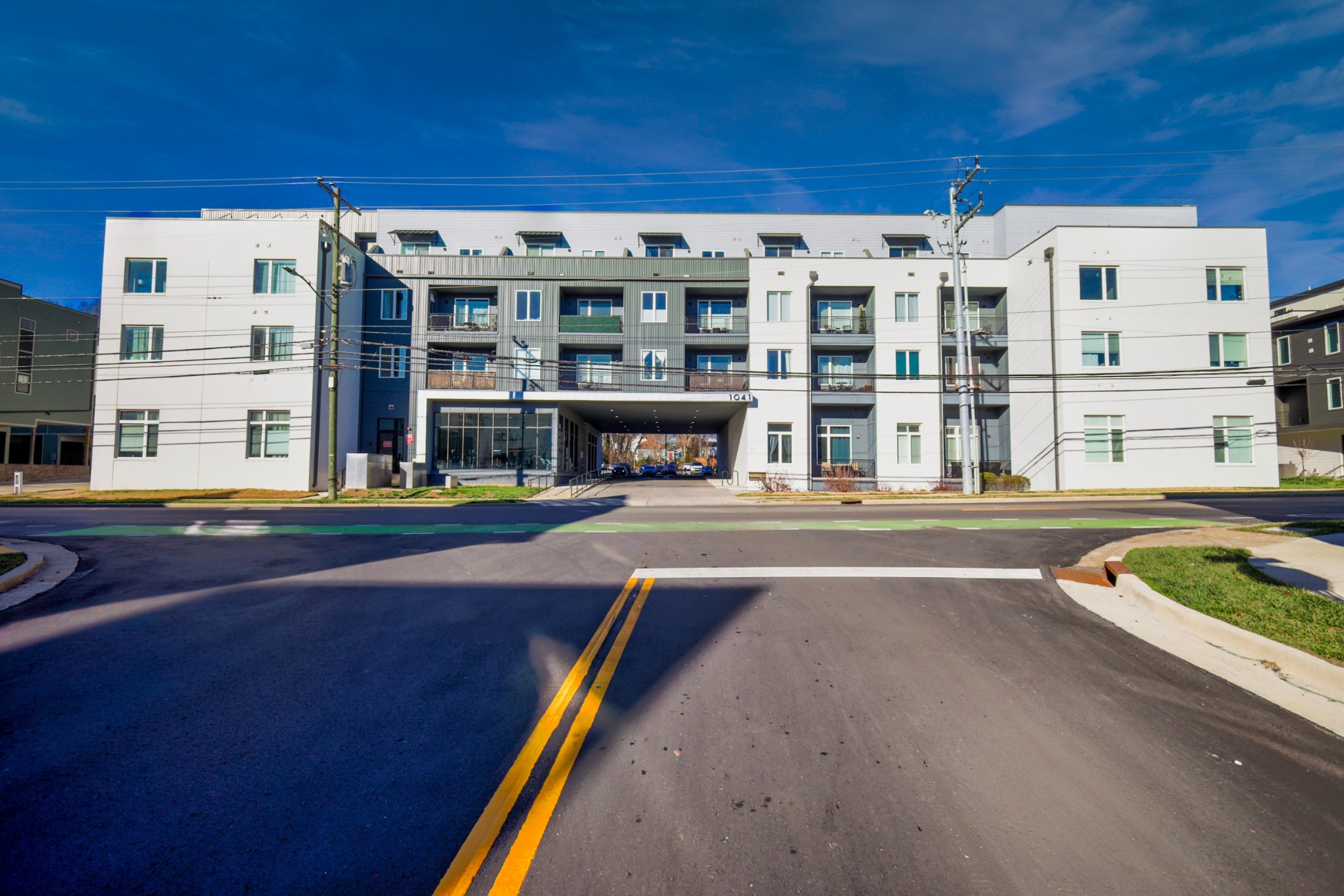 1041 E Trinity Ln Unit: 116