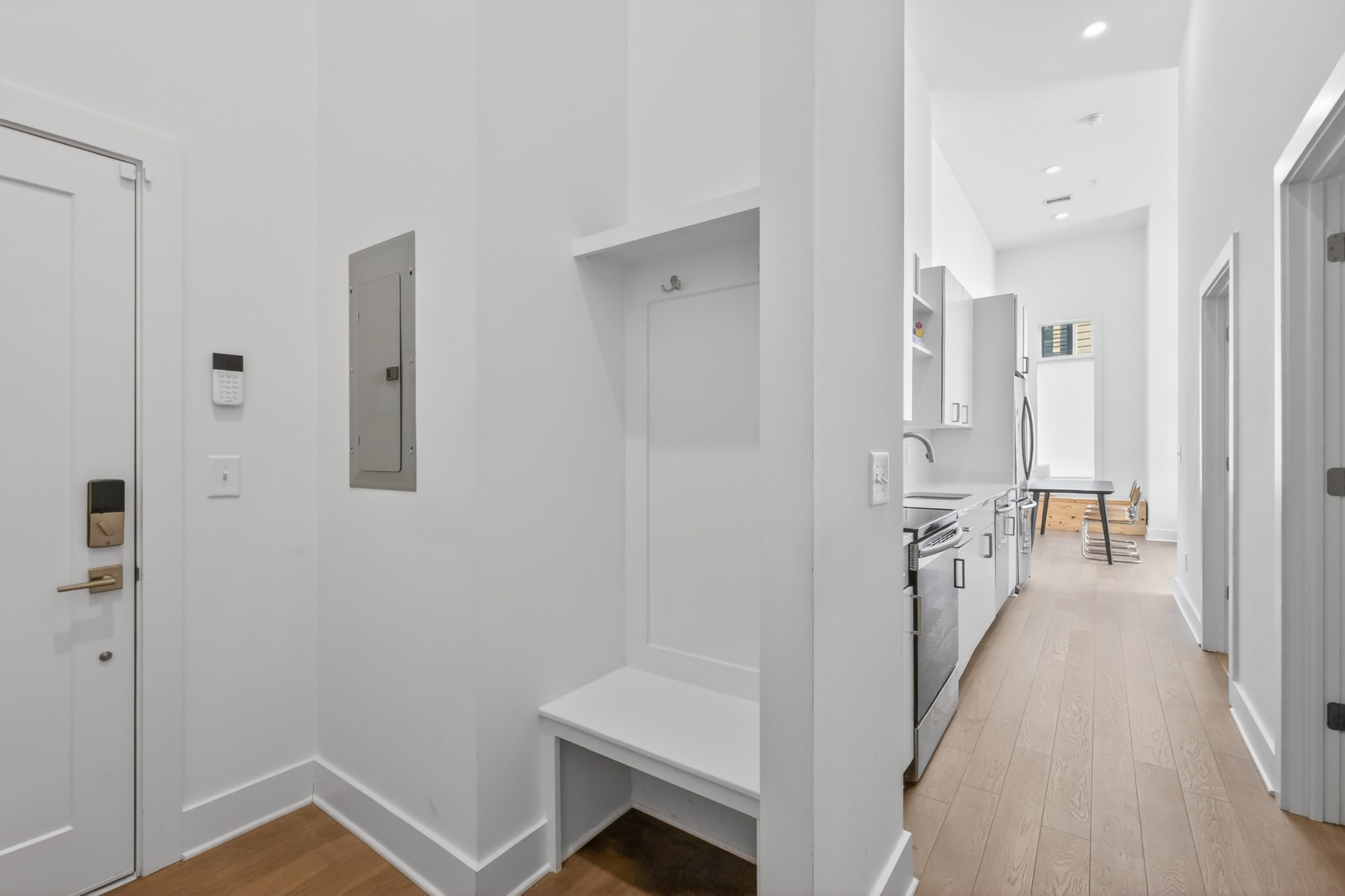 1041 E Trinity Ln Unit: 116