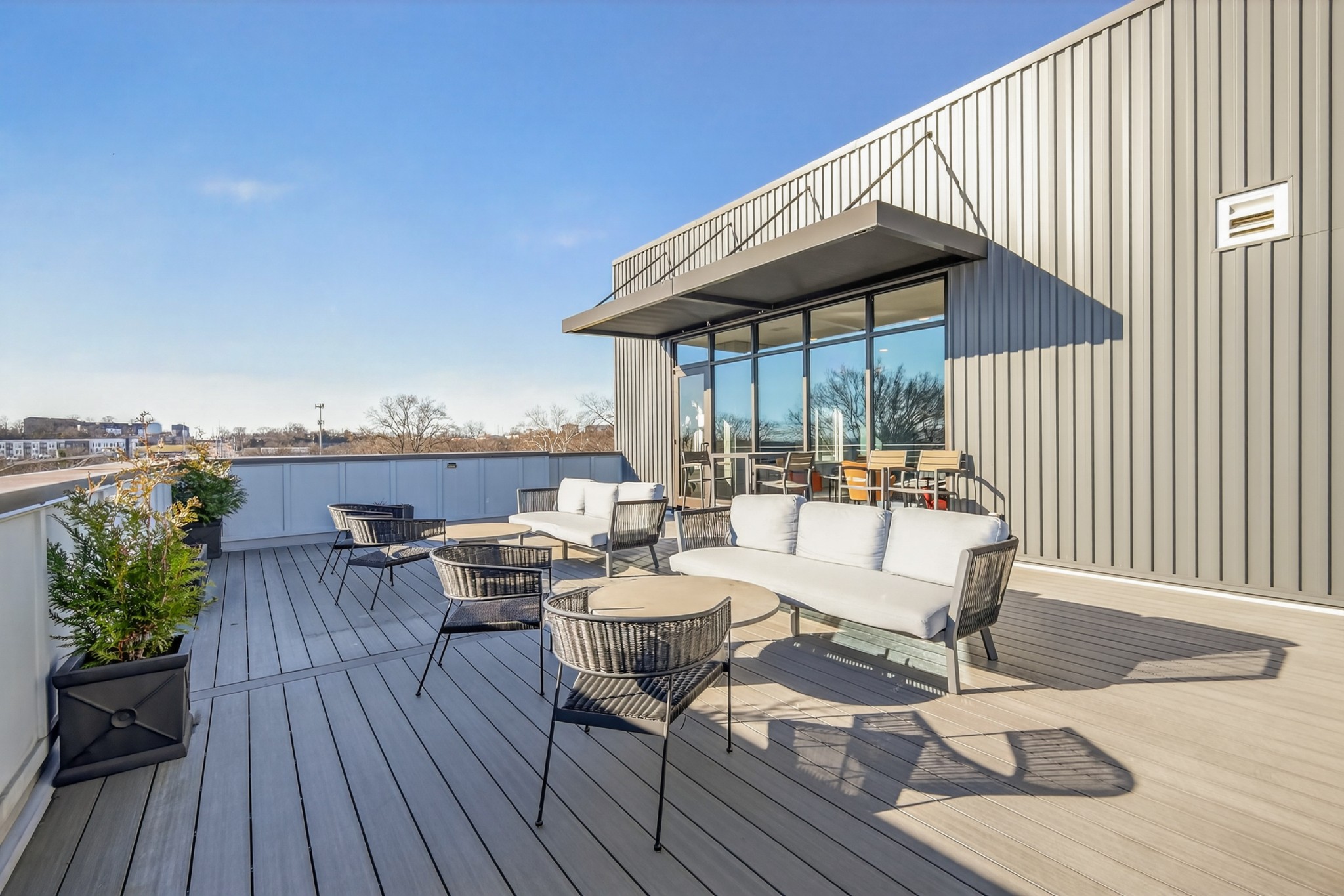 1041 E Trinity Ln Unit: 116