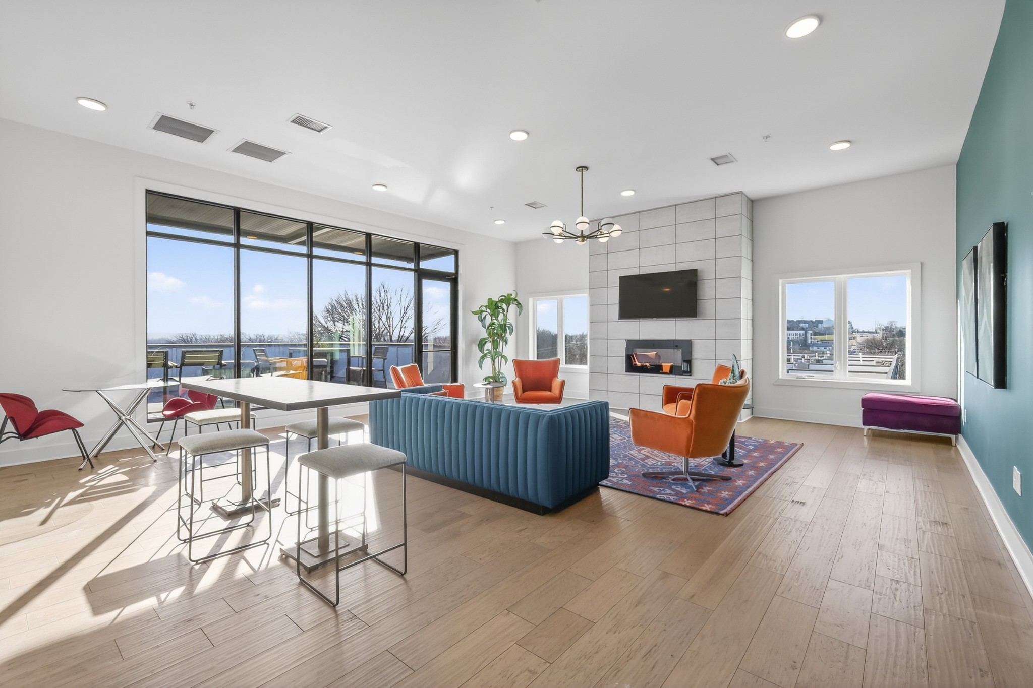 1041 E Trinity Ln Unit: 116