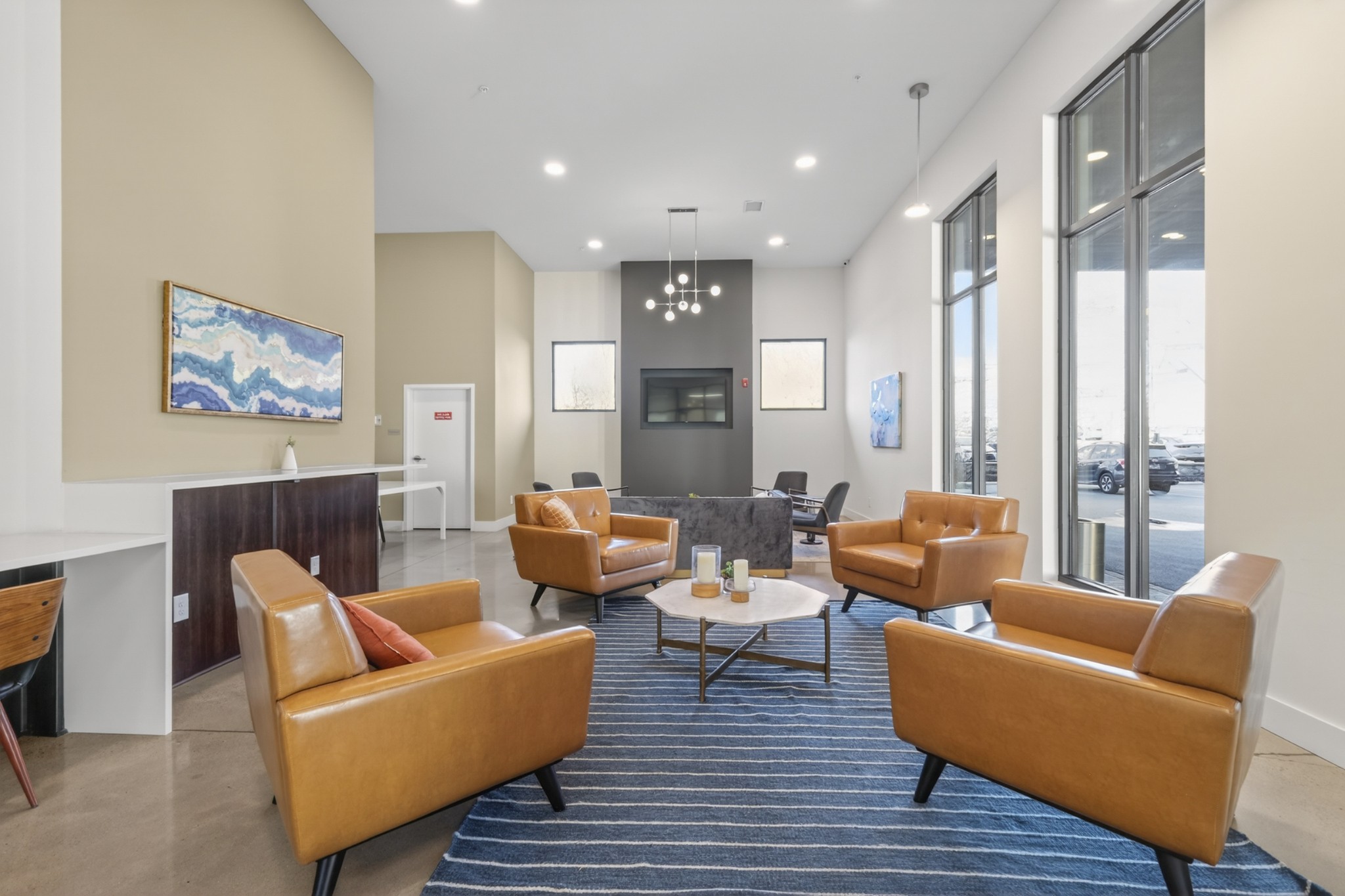 1041 E Trinity Ln Unit: 116