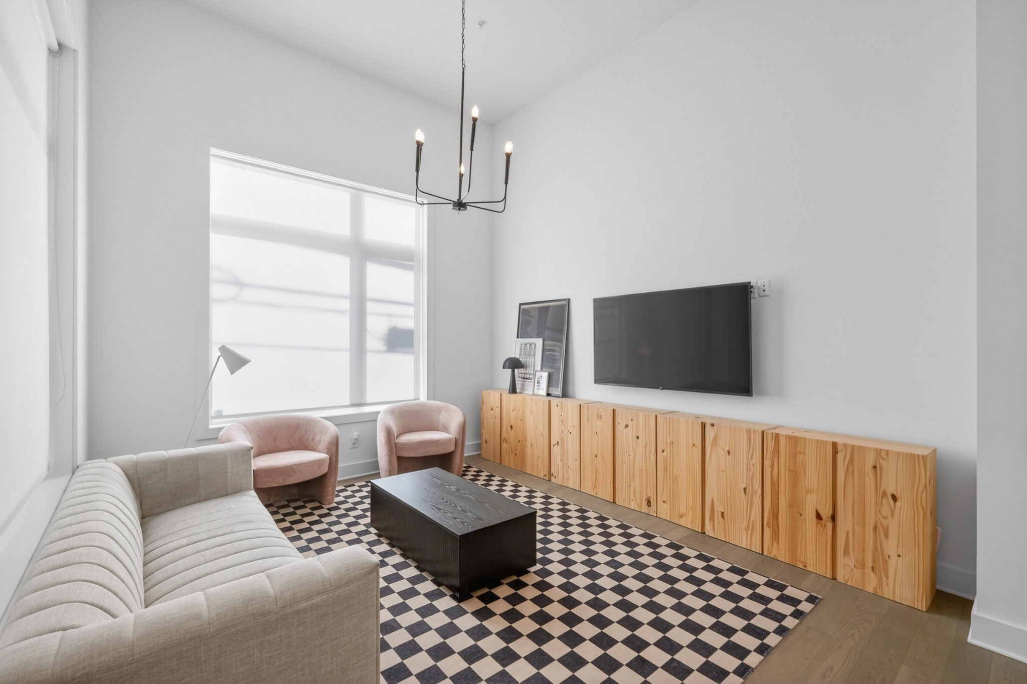 1041 E Trinity Ln Unit: 116