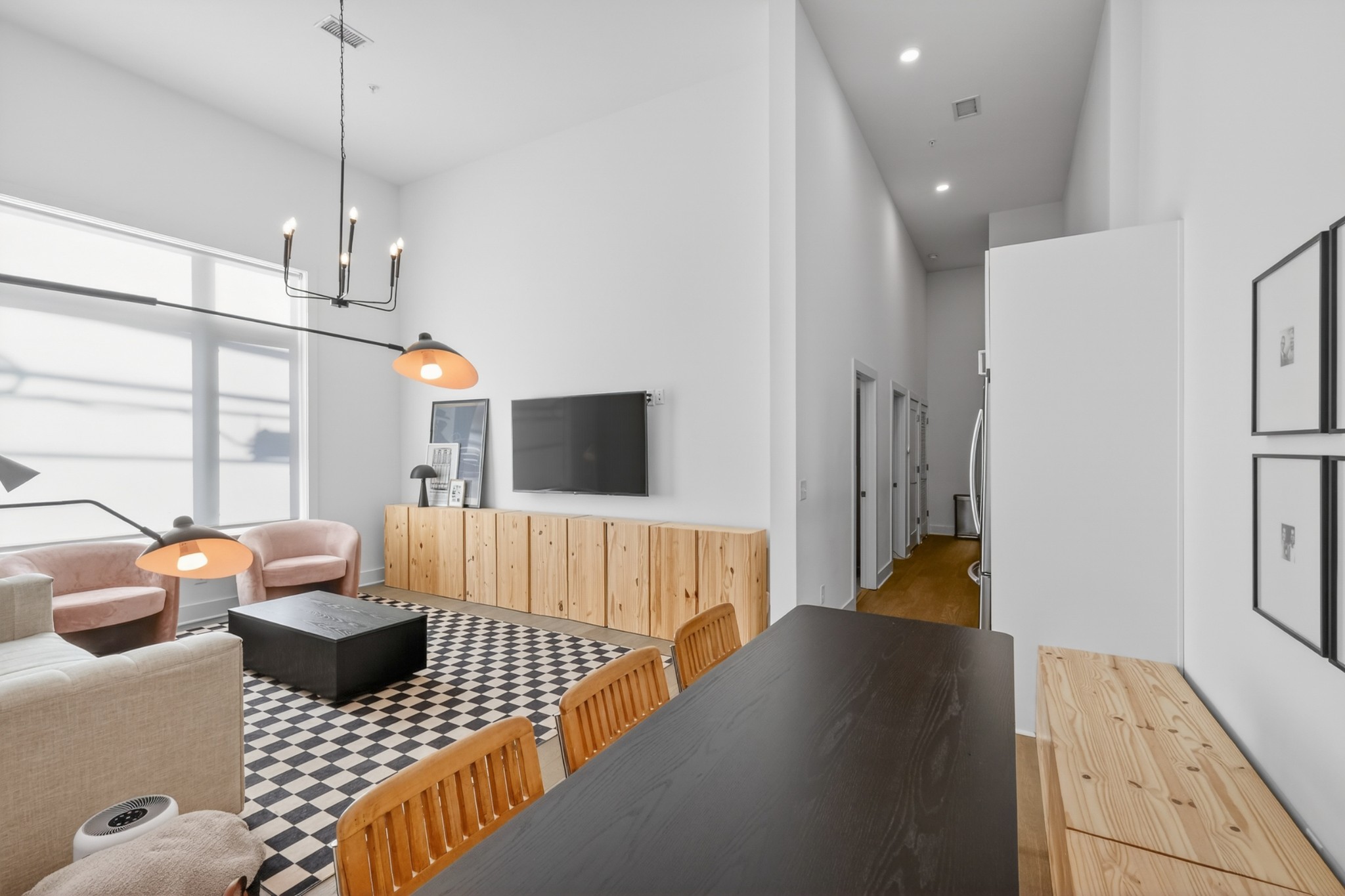 1041 E Trinity Ln Unit: 116